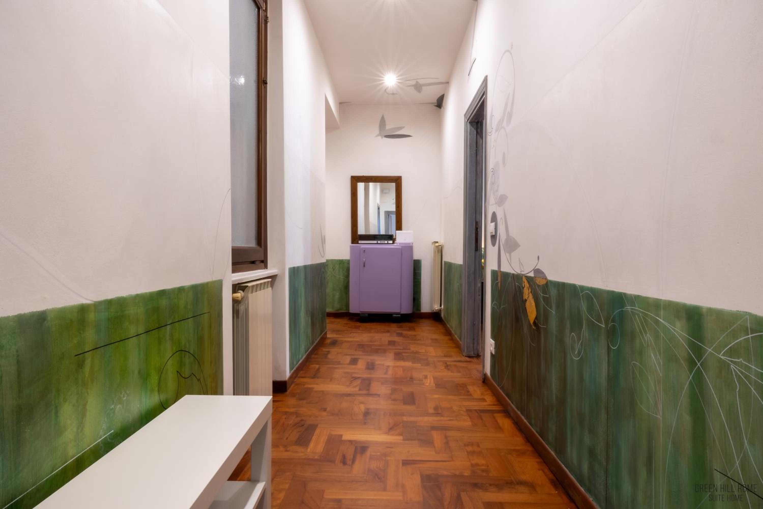 Green Hill Rome Suite Home