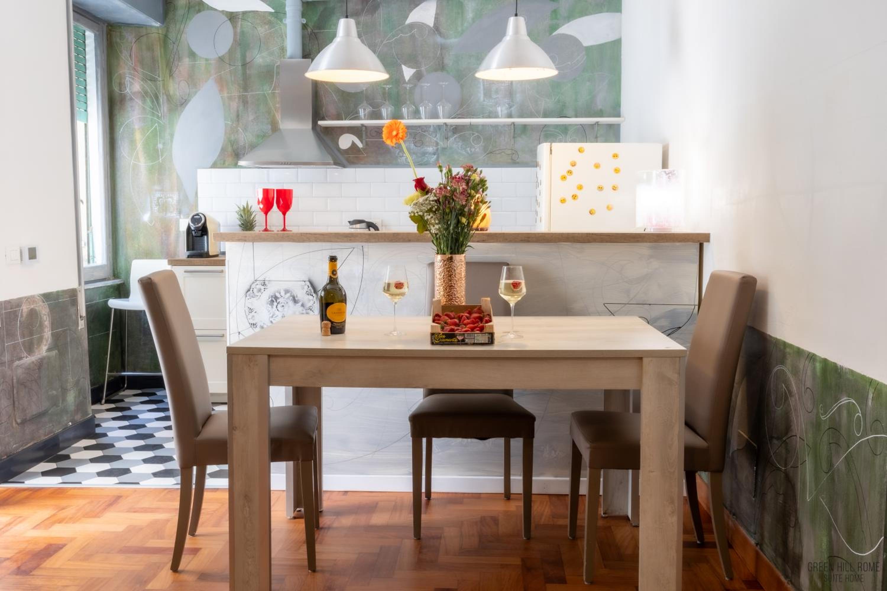 Green Hill Rome Suite Home
