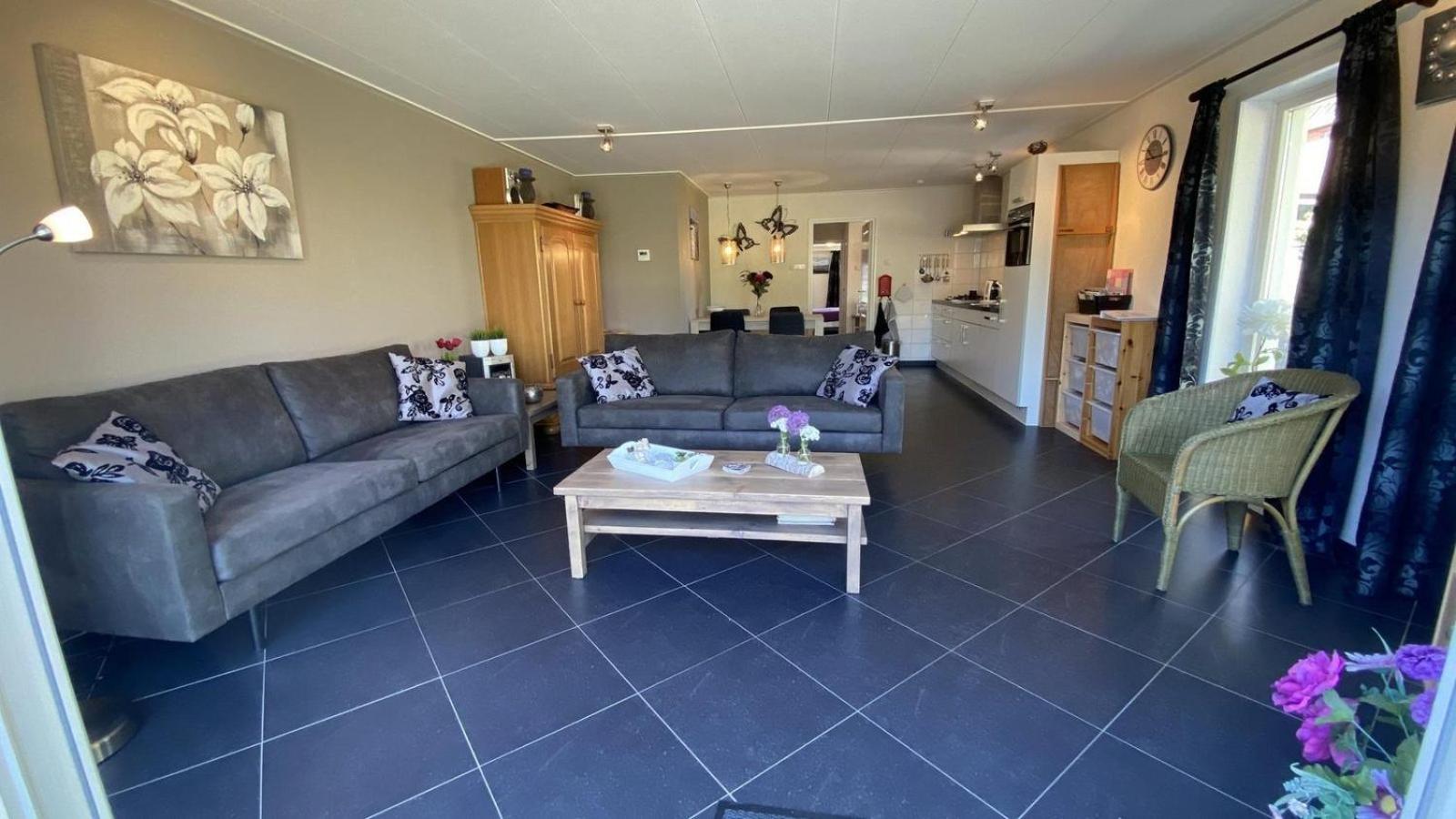 VZ207 Vakantiehuis Oud-Sabbinge view 3