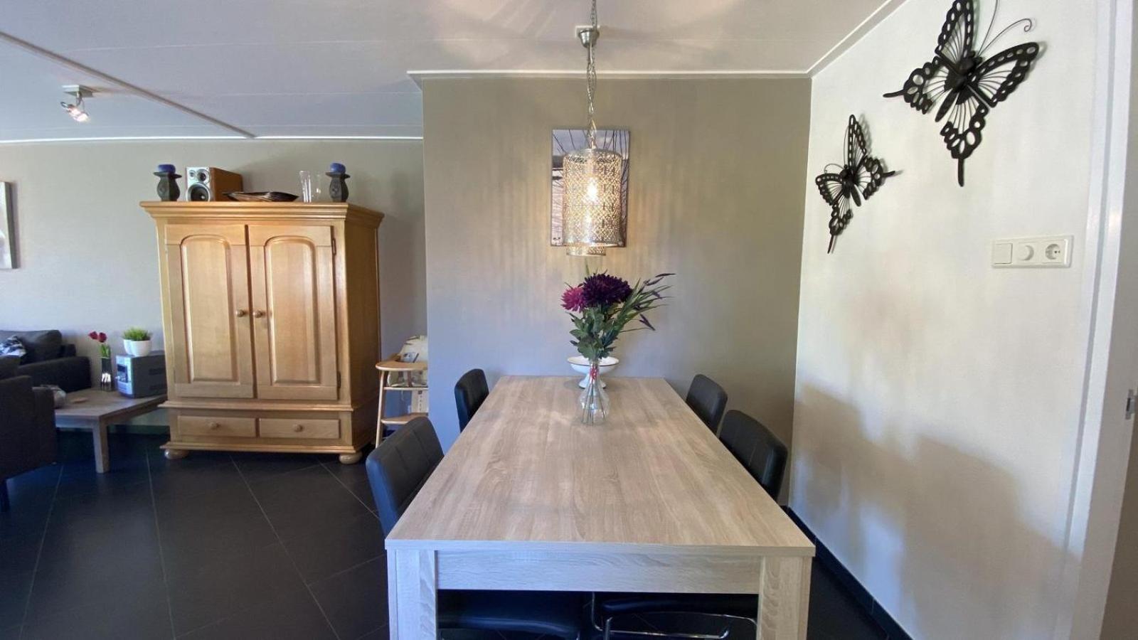 VZ207 Vakantiehuis Oud-Sabbinge view 4