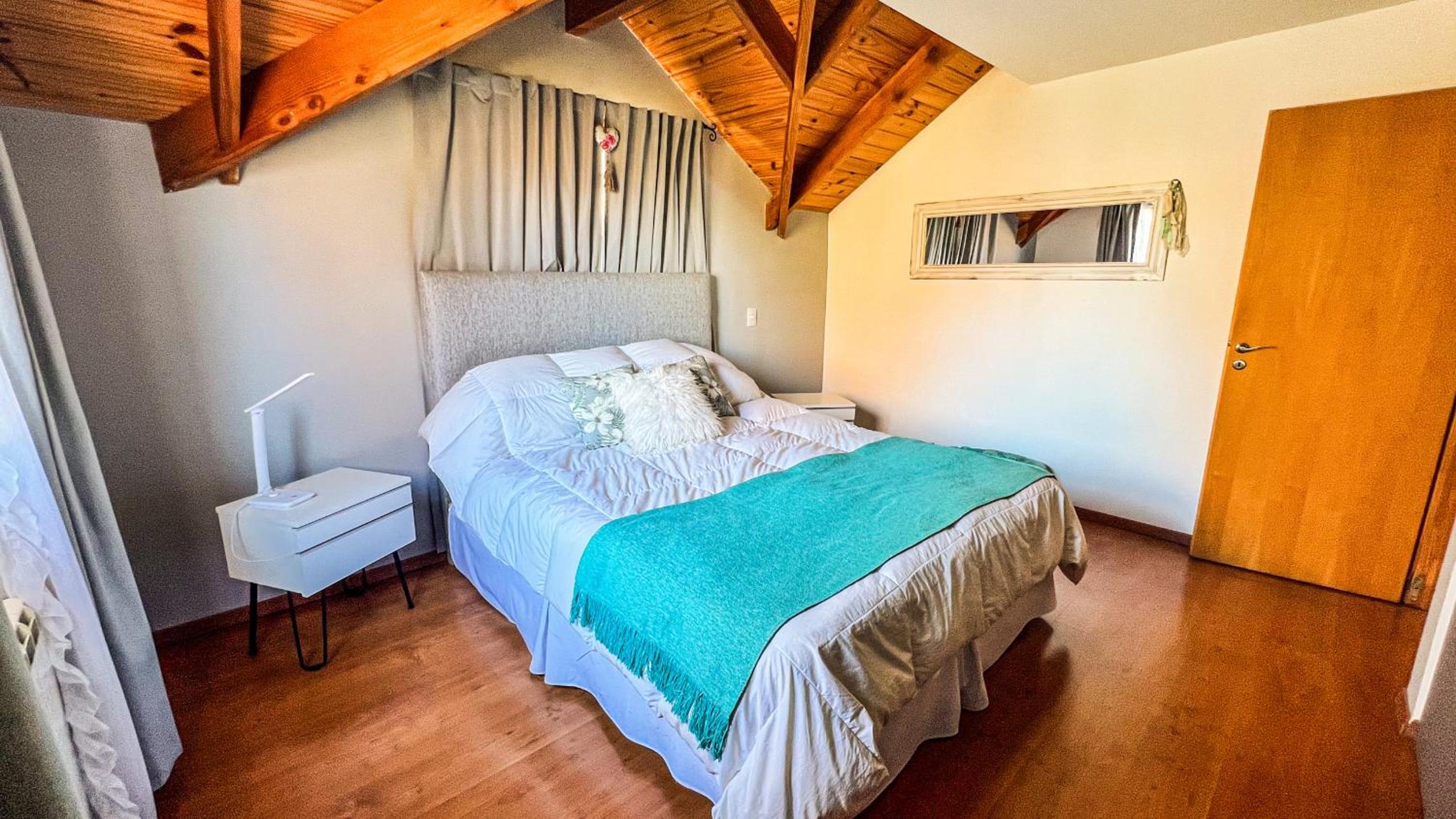 RentUp - Bariloche Casa con vista al Lago y Cerro Villegas