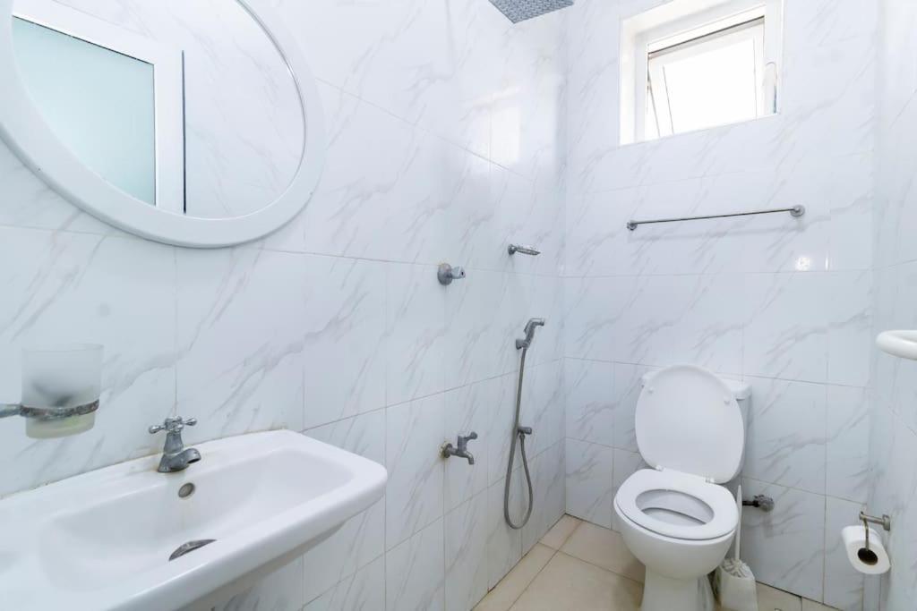 Savannah Bstan Luxury Apartment view 2