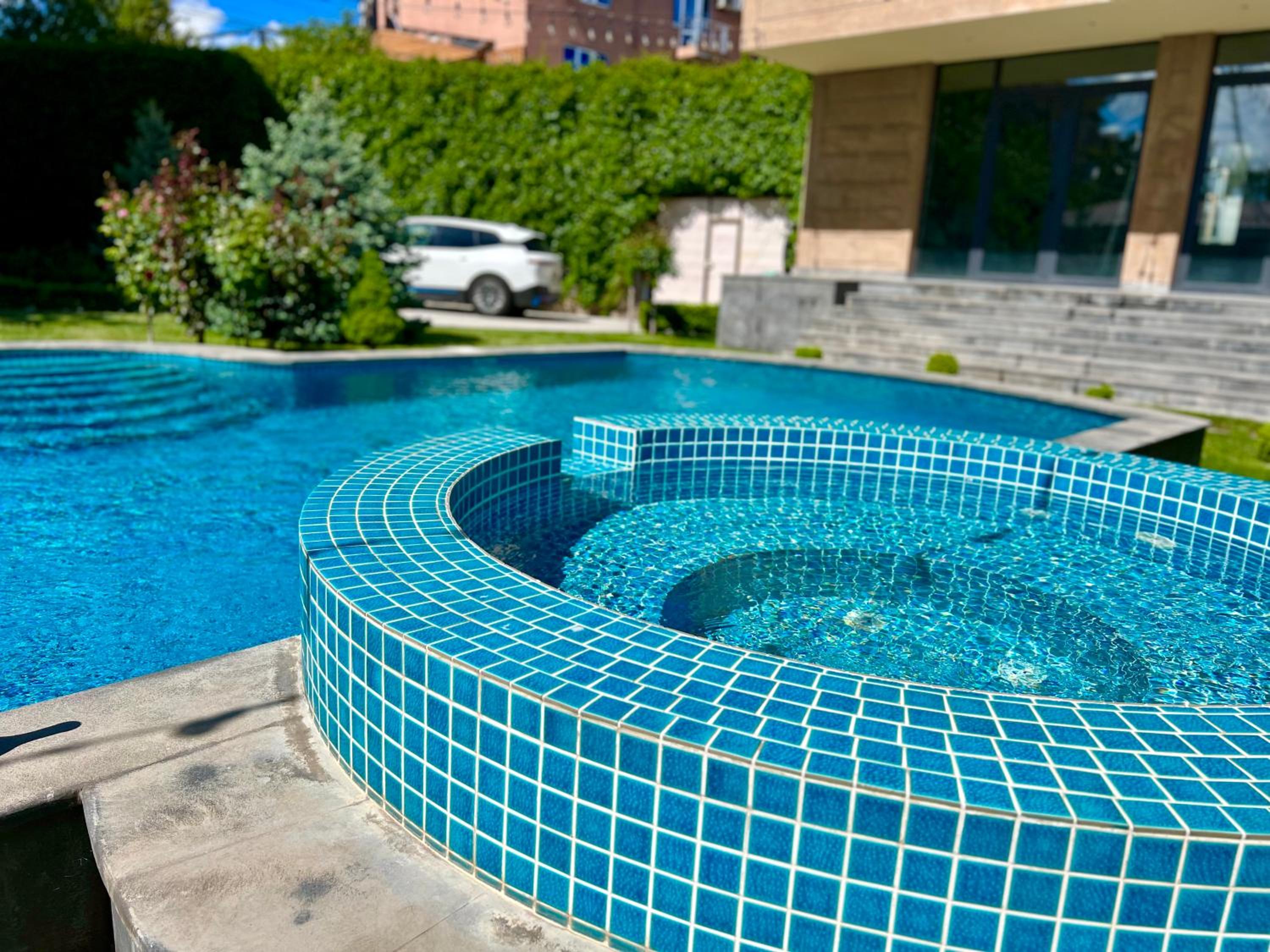 Luxury villa with Pool and Jacuzzi