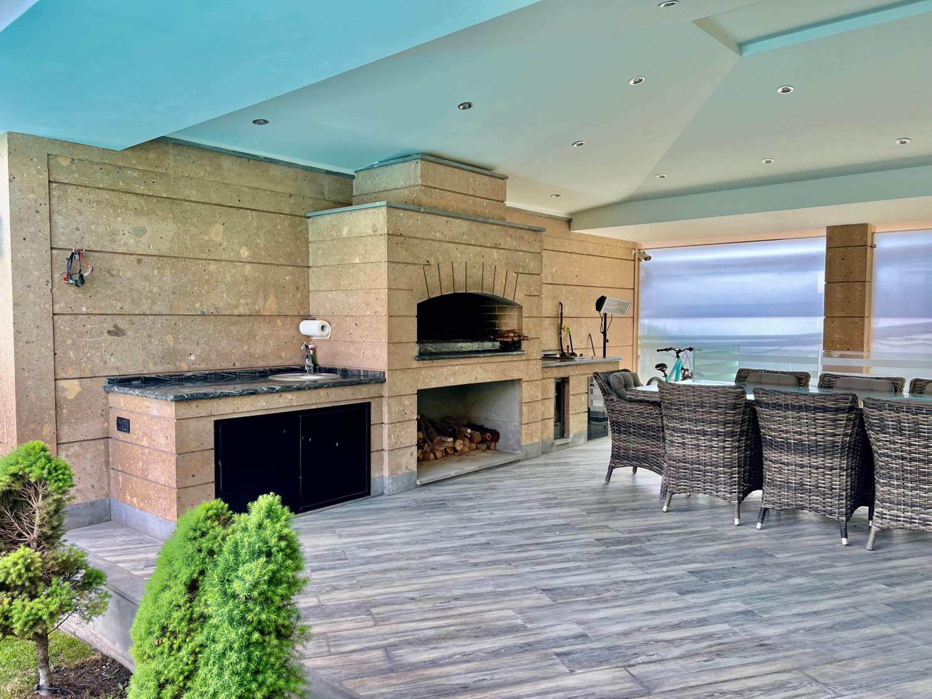 Luxury villa with Pool and Jacuzzi