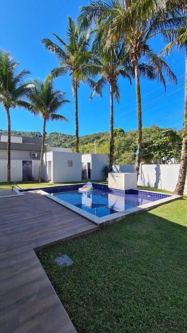 Casa com Piscina - Cond Fechado em Caraguatatuba - Praia da Mococa