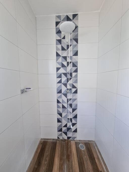 Casa com Piscina - Cond Fechado em Caraguatatuba - Praia da Mococa