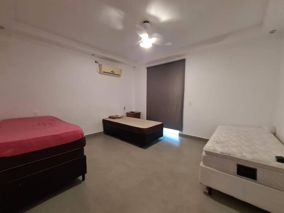 Casa com Piscina - Cond Fechado em Caraguatatuba - Praia da Mococa