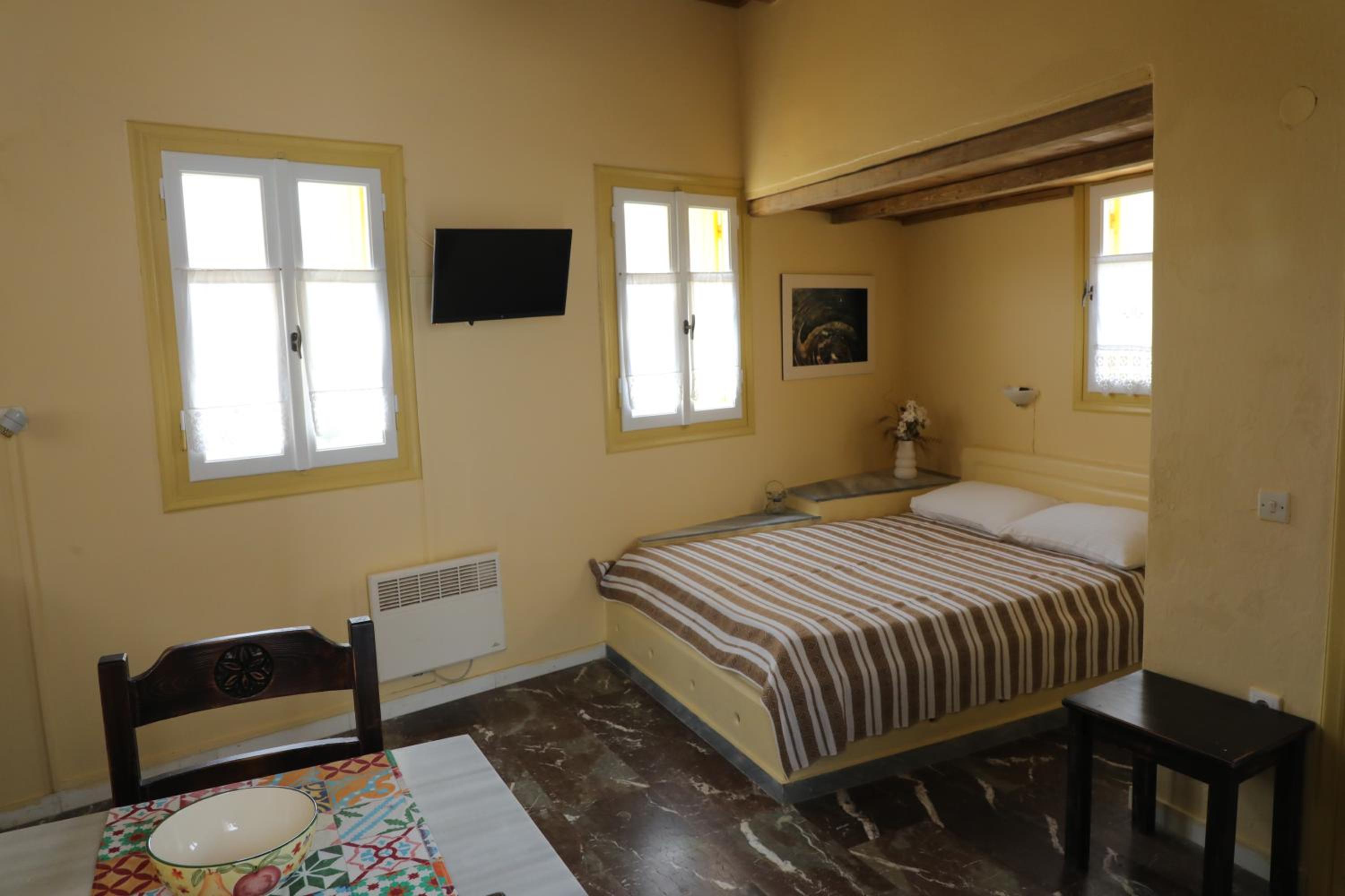 Panormos Apartments