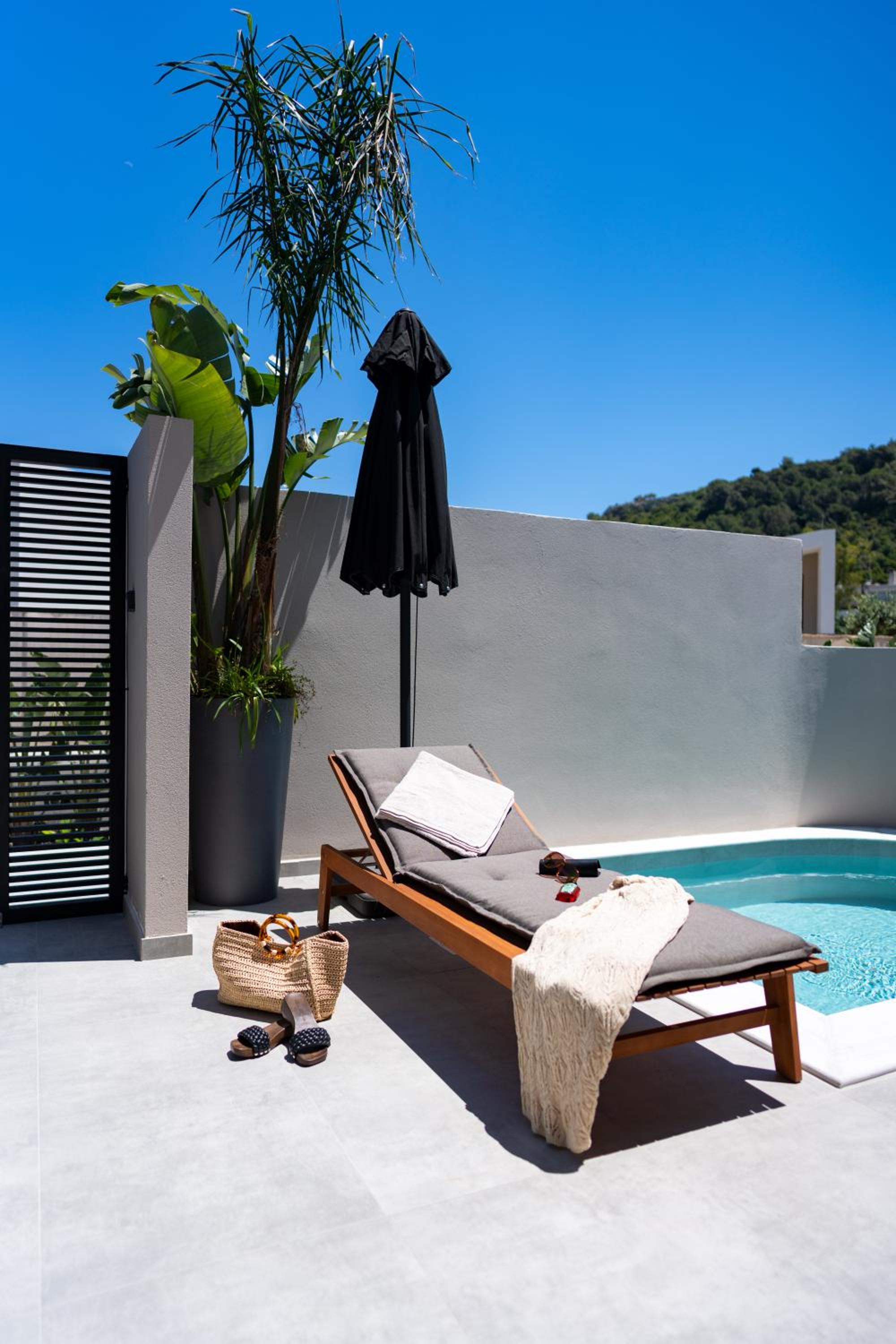 Afesou Suites