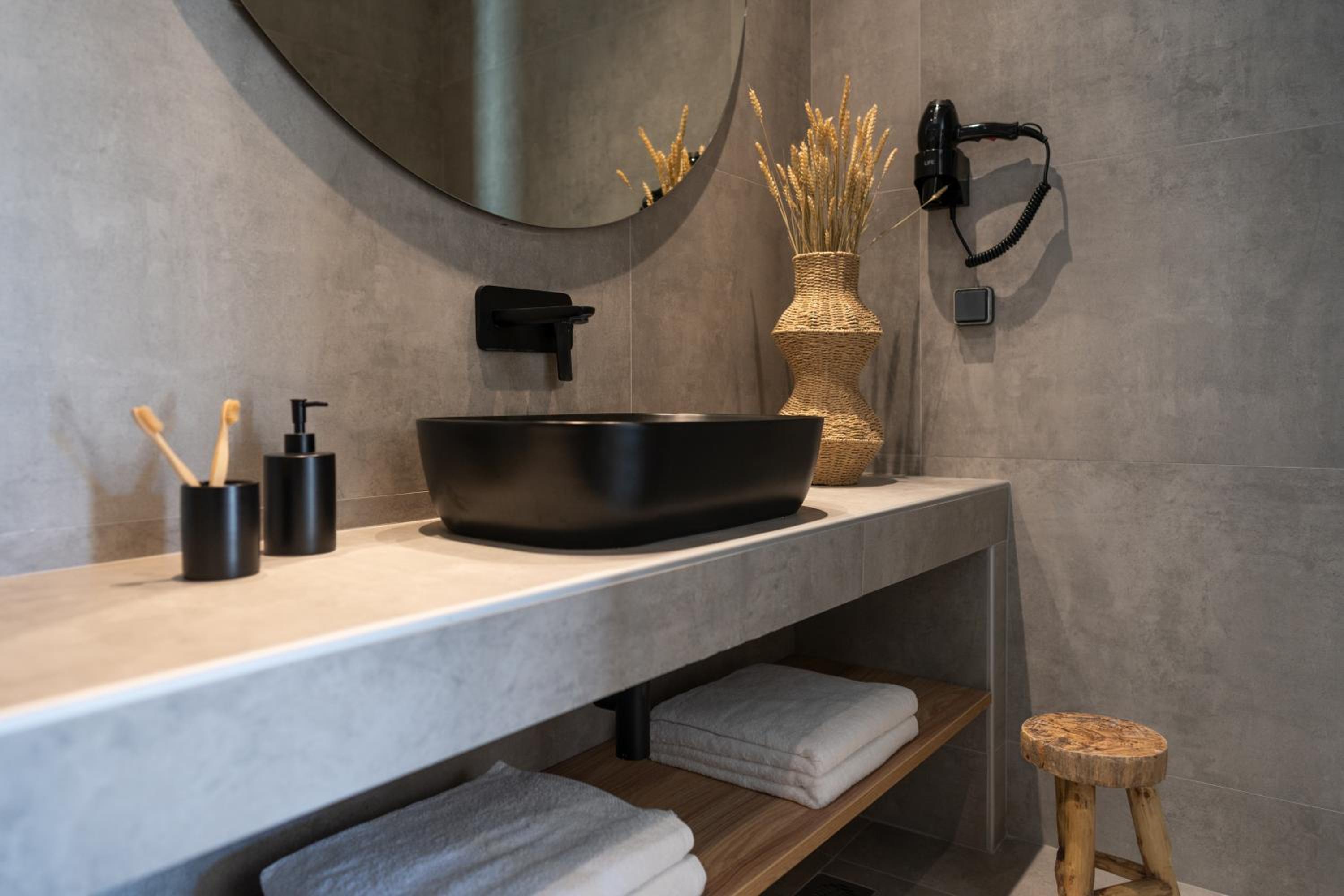 Afesou Suites