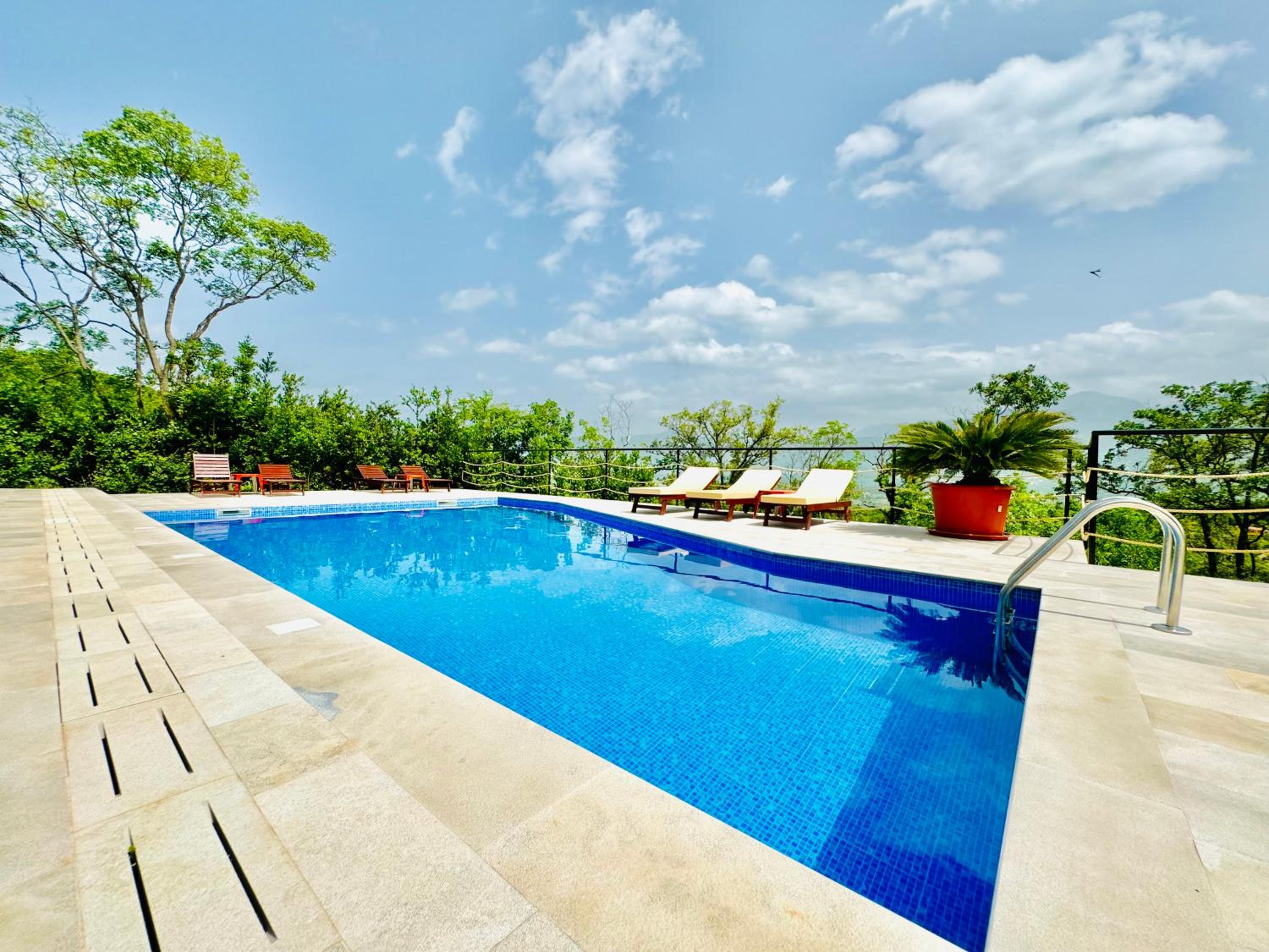 Boka horizont- villa with shared pool view 4