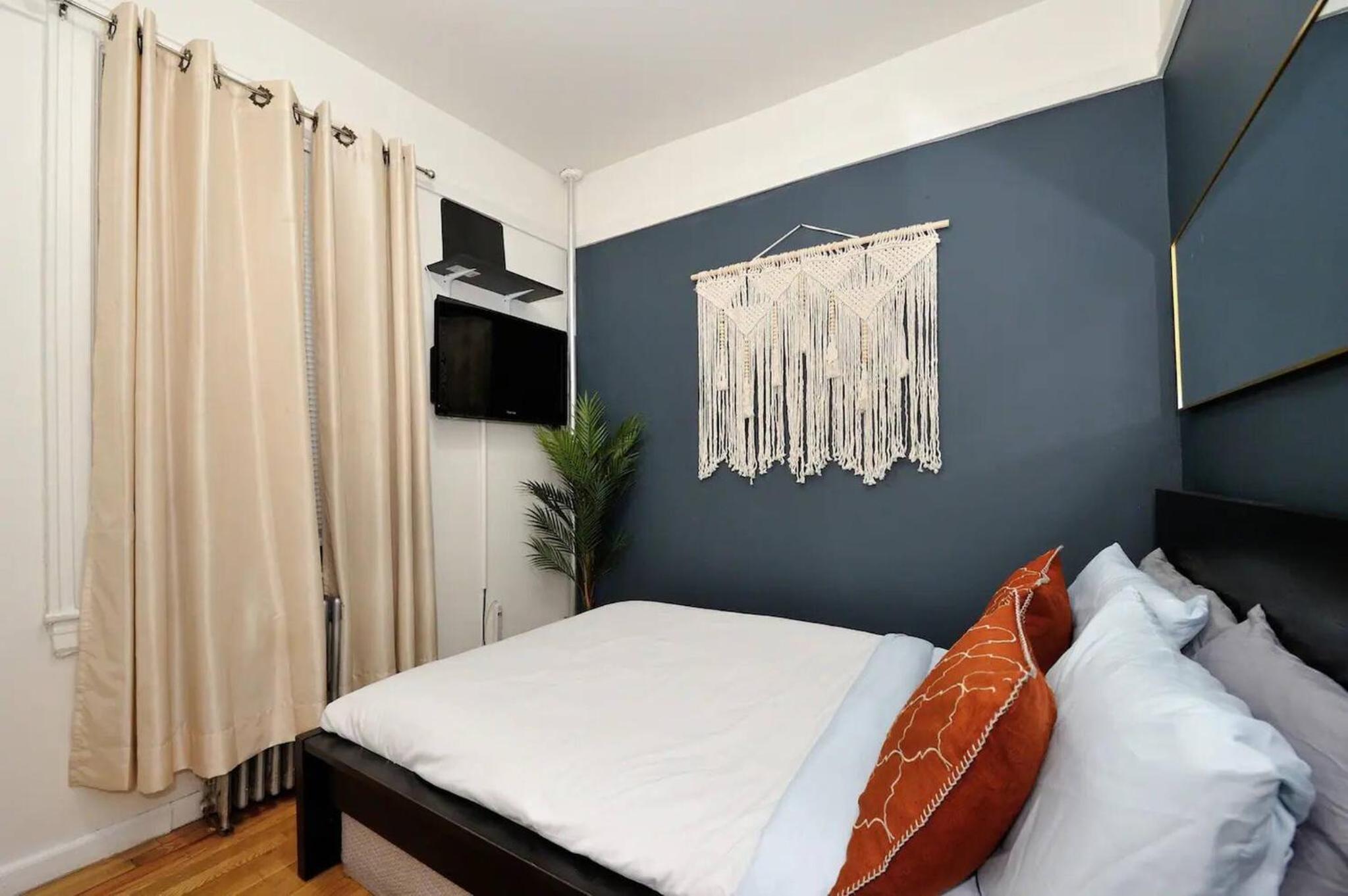 Furnished 2br1ba In Lennox Hill