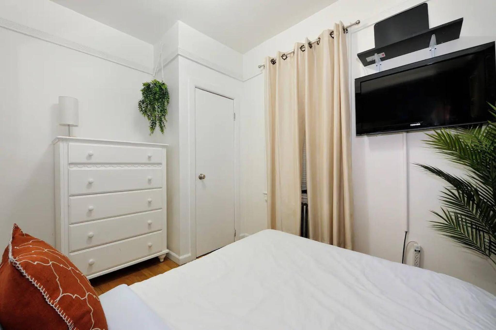 Furnished 2br1ba In Lennox Hill