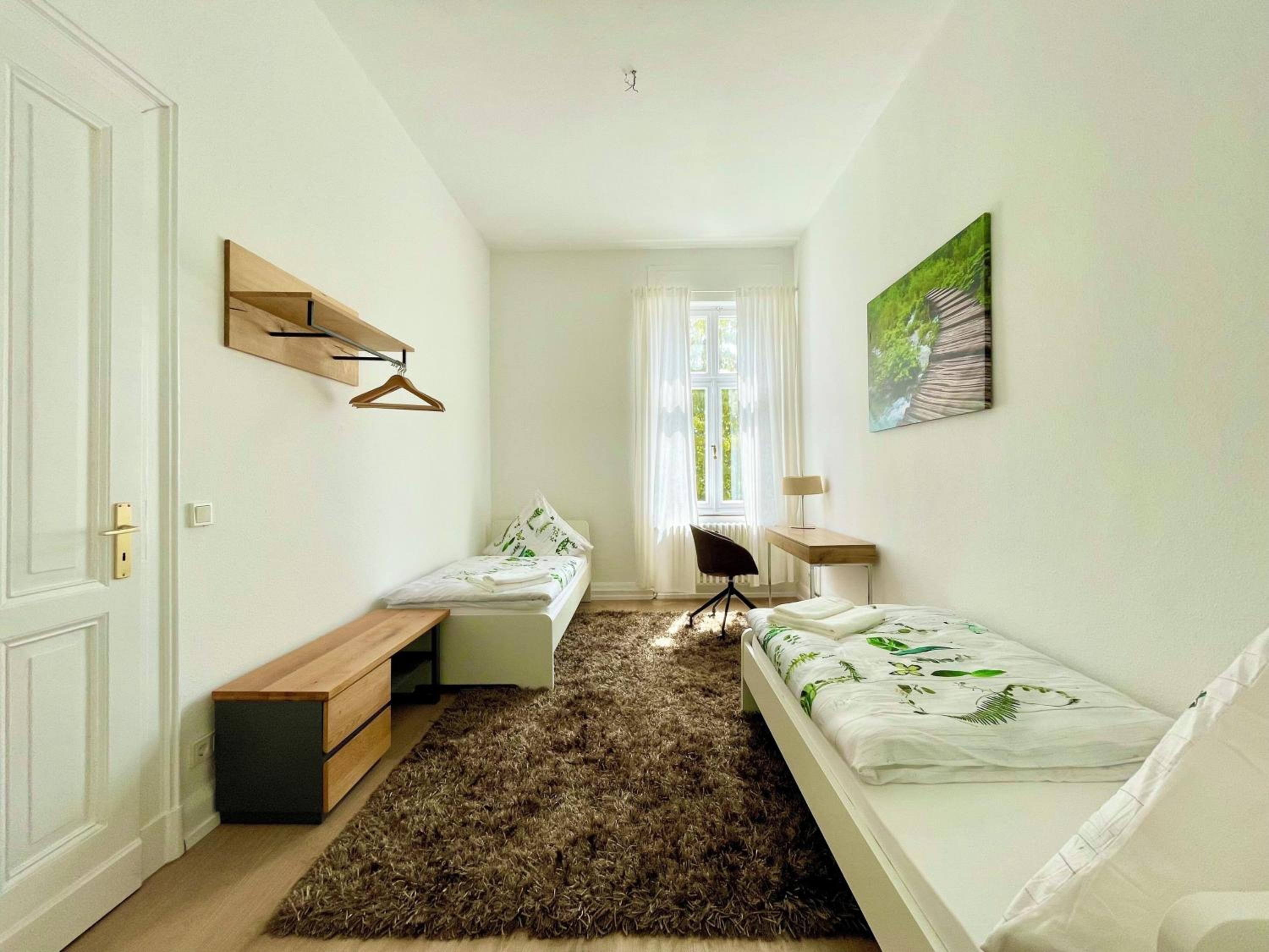 Ferienhaus Villa EMG Velbert nah Düsseldorf Essen Dortmund, Familien Gruppen bis 27 Personen, 3 Küchen, Kaminofen, Terrasse