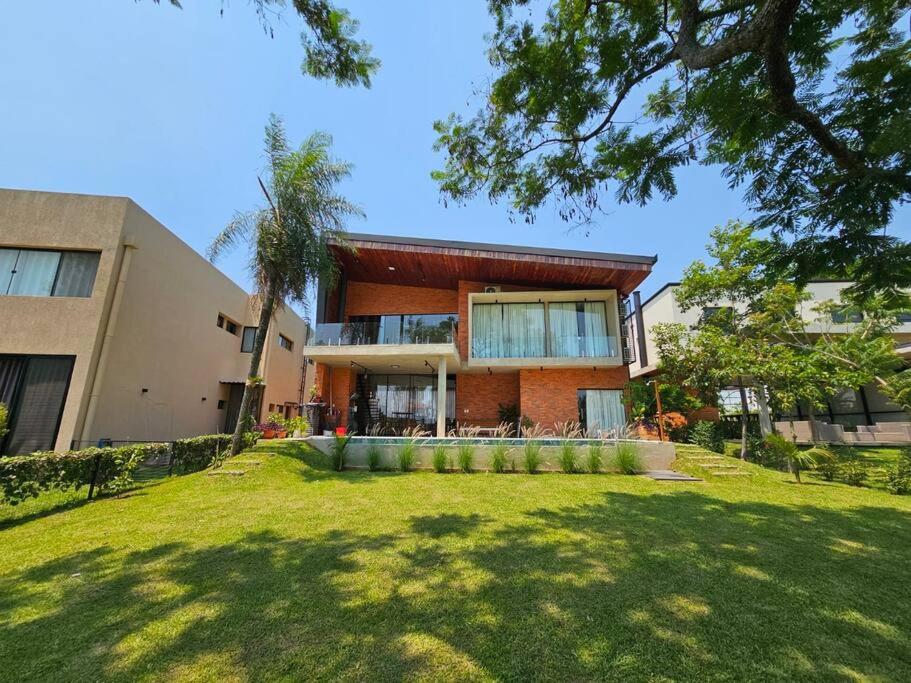 Cómoda y espaciosa casa en Aqua Village