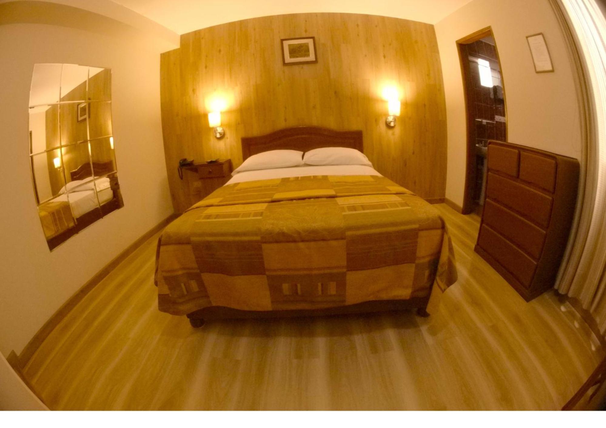 Hotel Asturias Inn