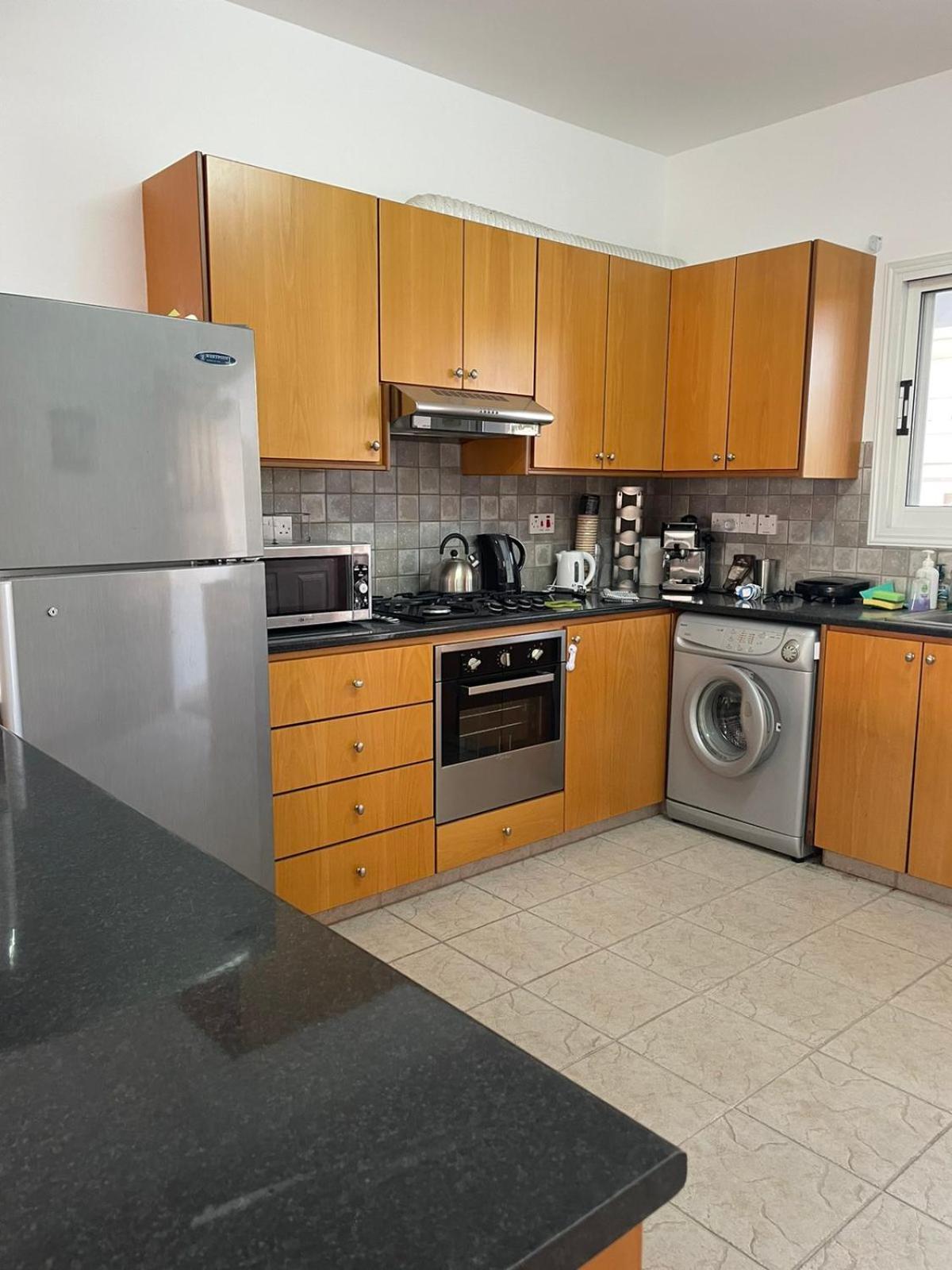THREE BEDROOMS APT AT MESA CHORIO