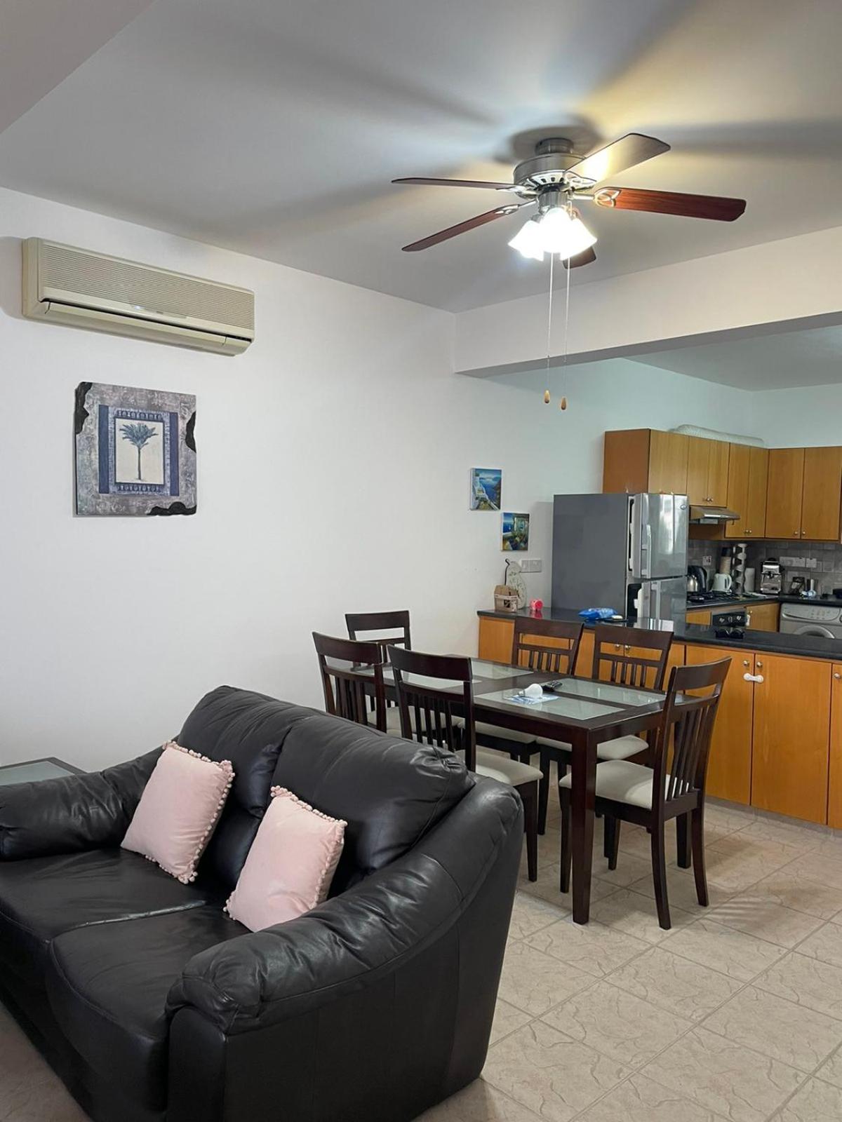 THREE BEDROOMS APT AT MESA CHORIO