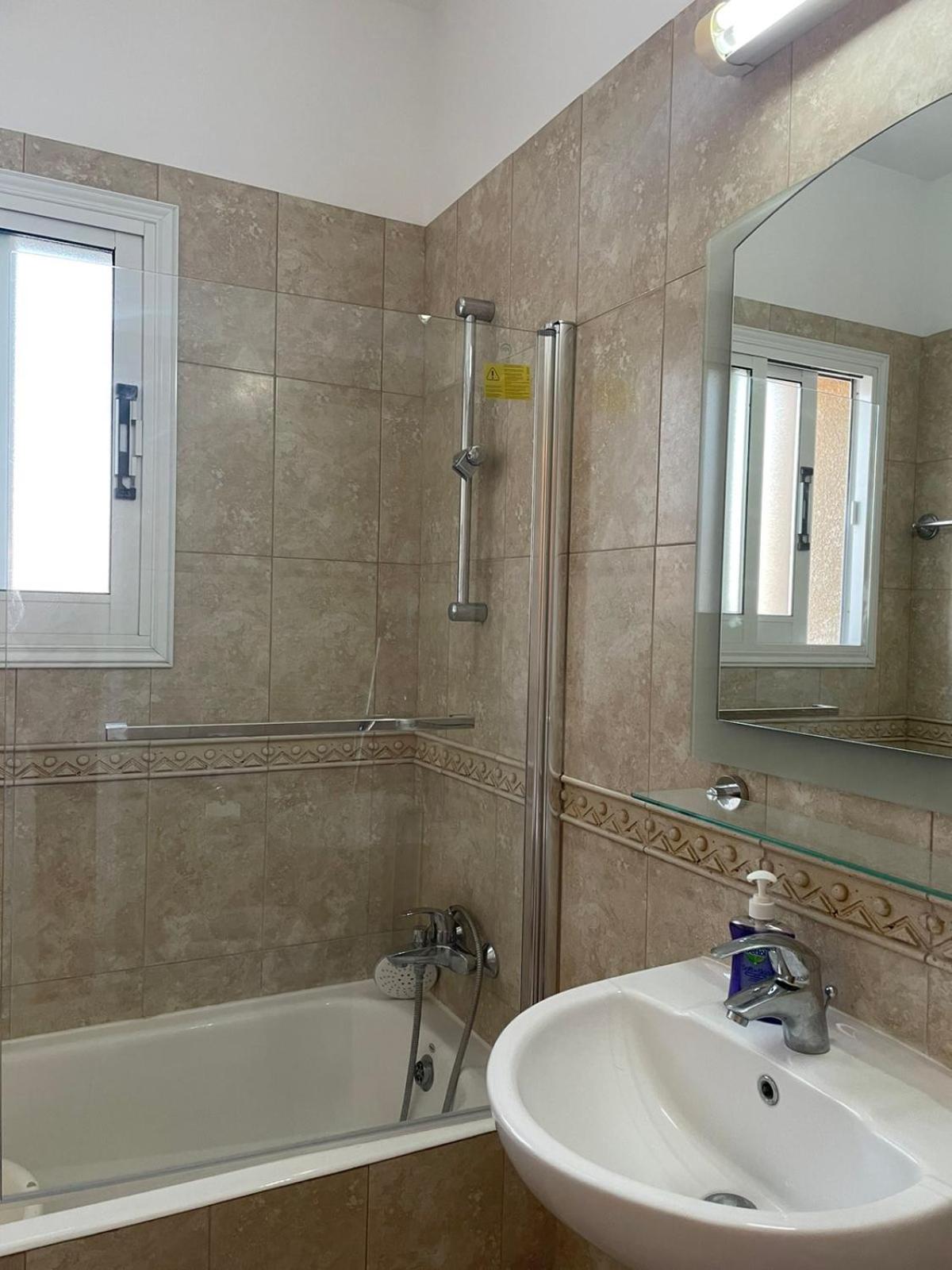 THREE BEDROOMS APT AT MESA CHORIO
