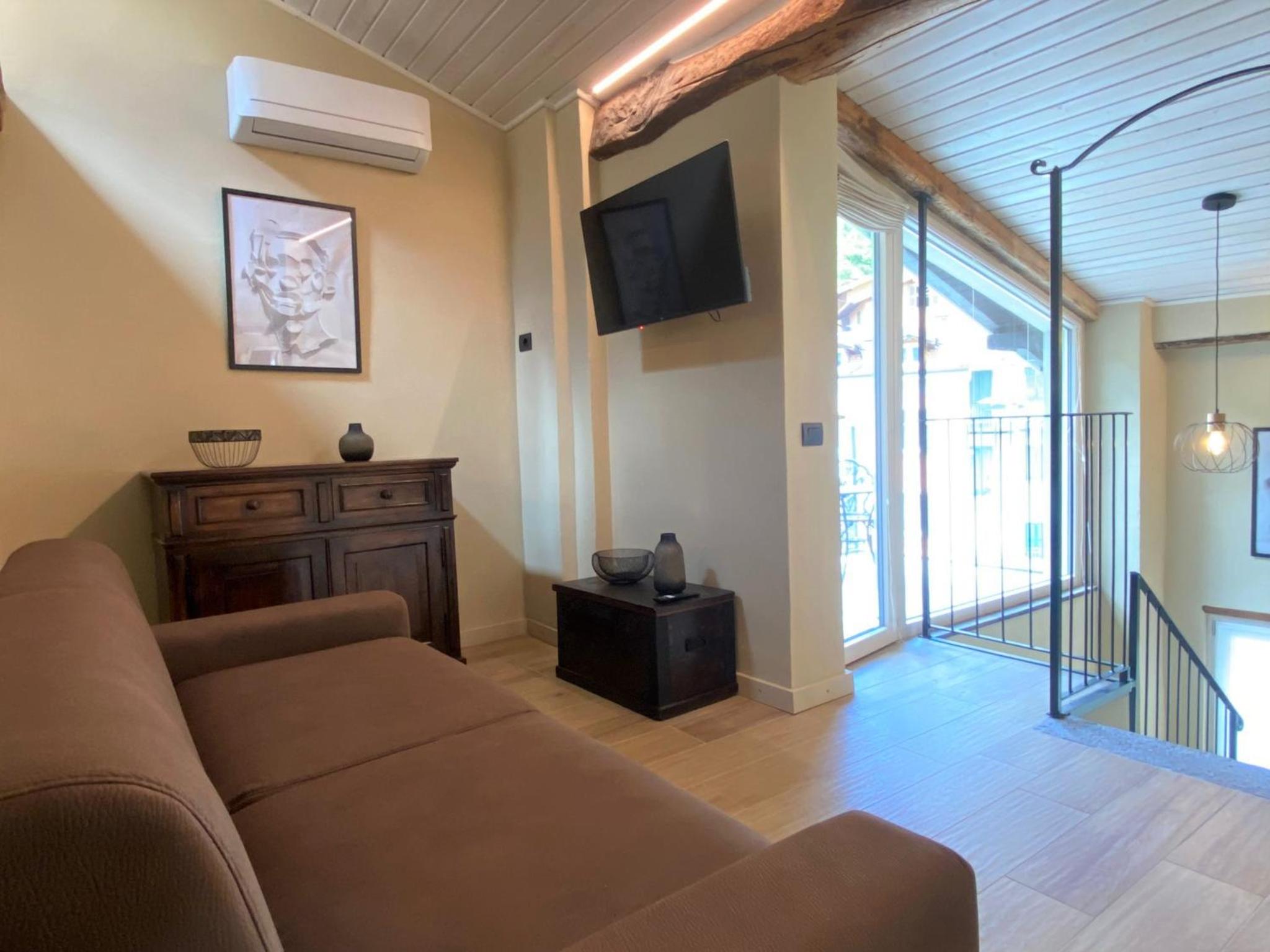 Argegno's River - Central Apartment lake view