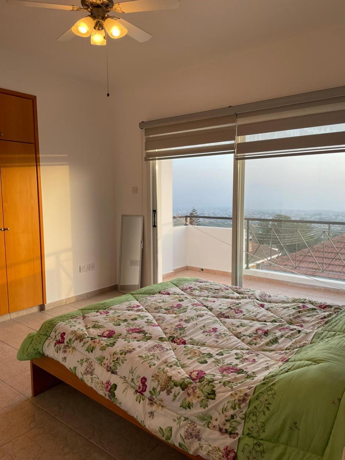THREE BEDROOMS APT AT MESA CHORIO