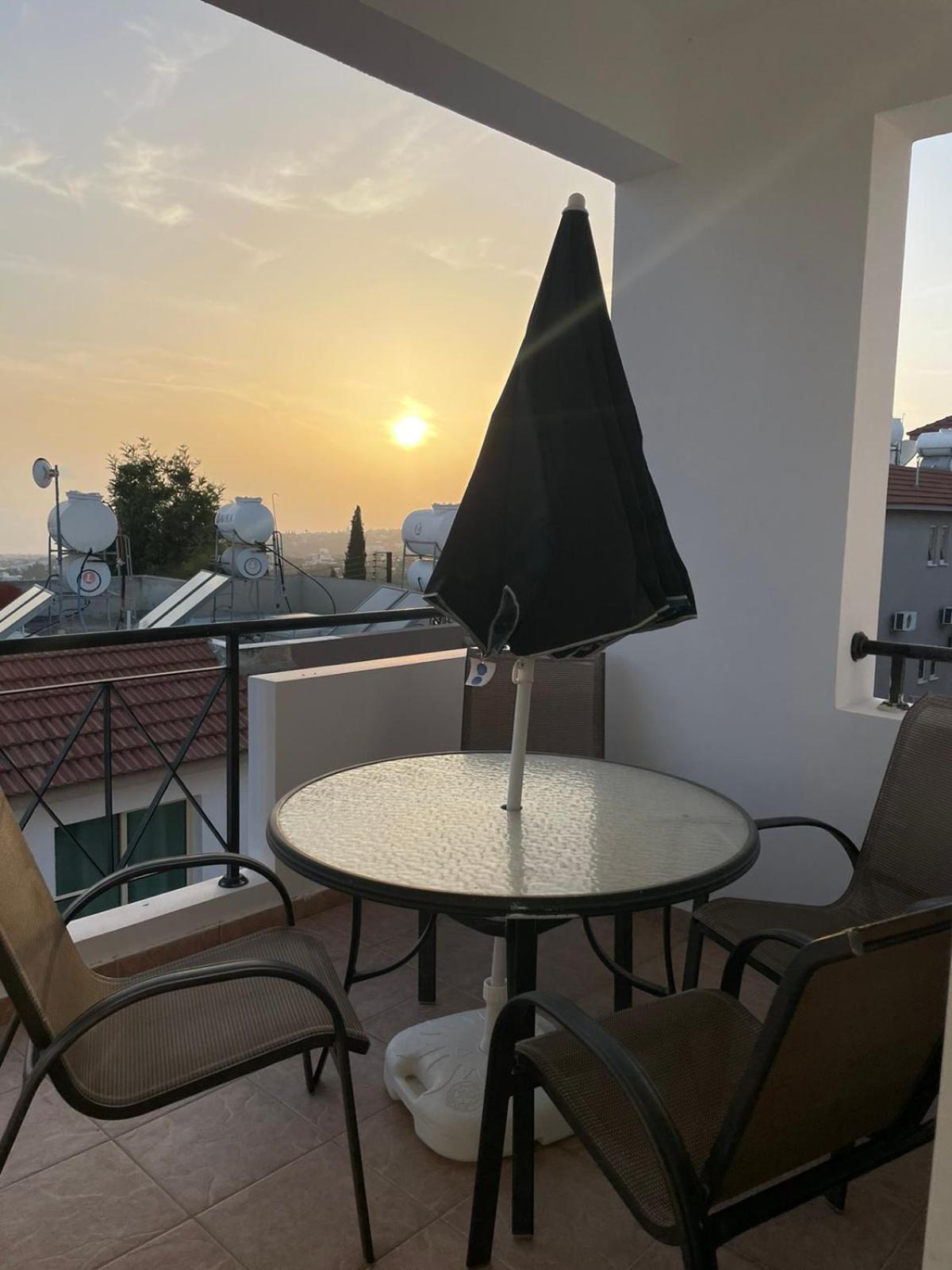 THREE BEDROOMS APT AT MESA CHORIO