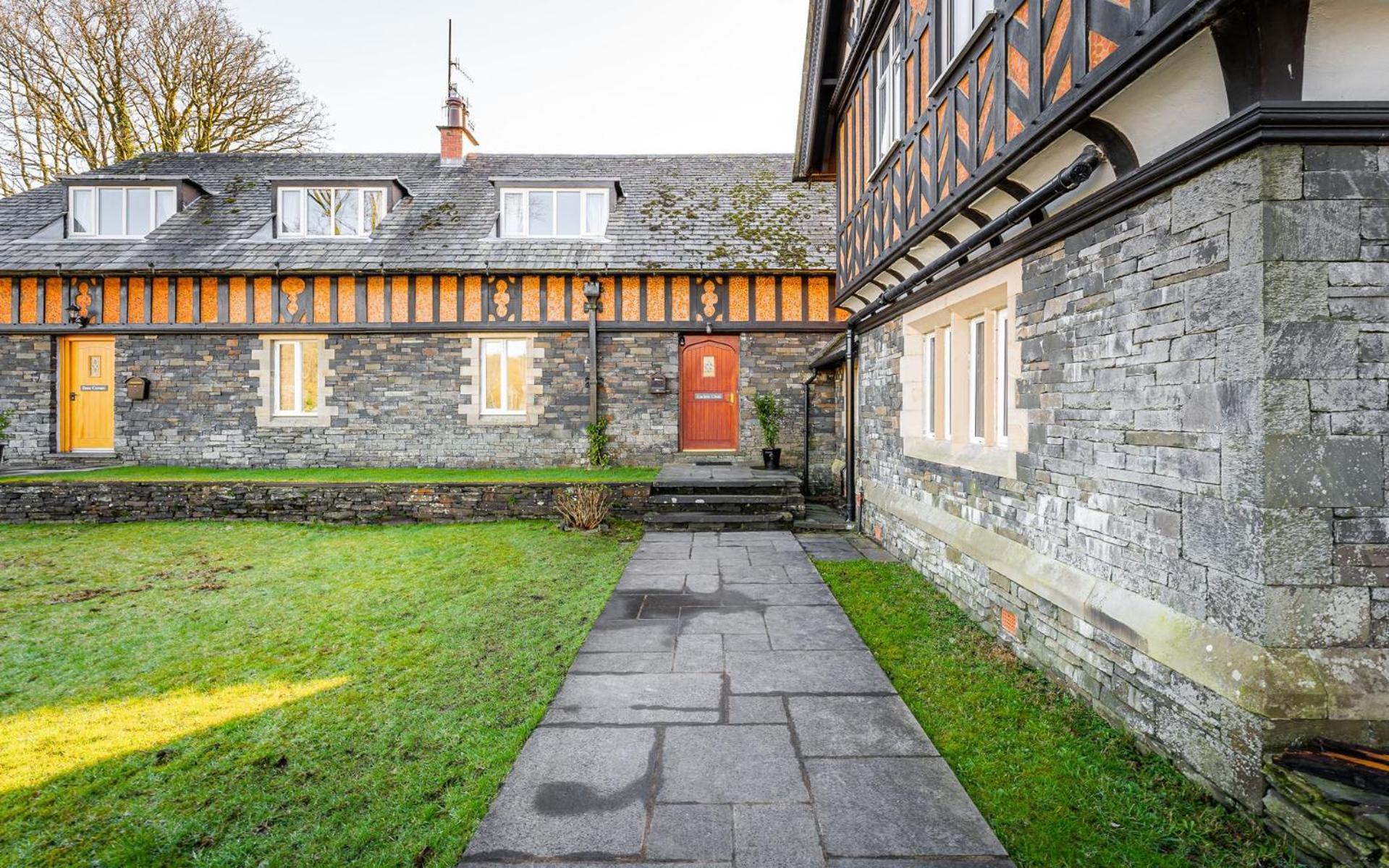 Curlew Close Cottage