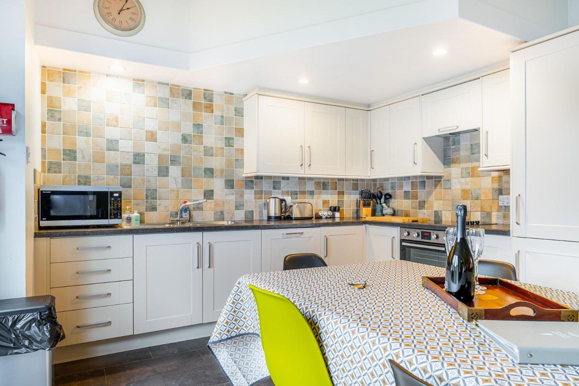 Curlew Close Cottage