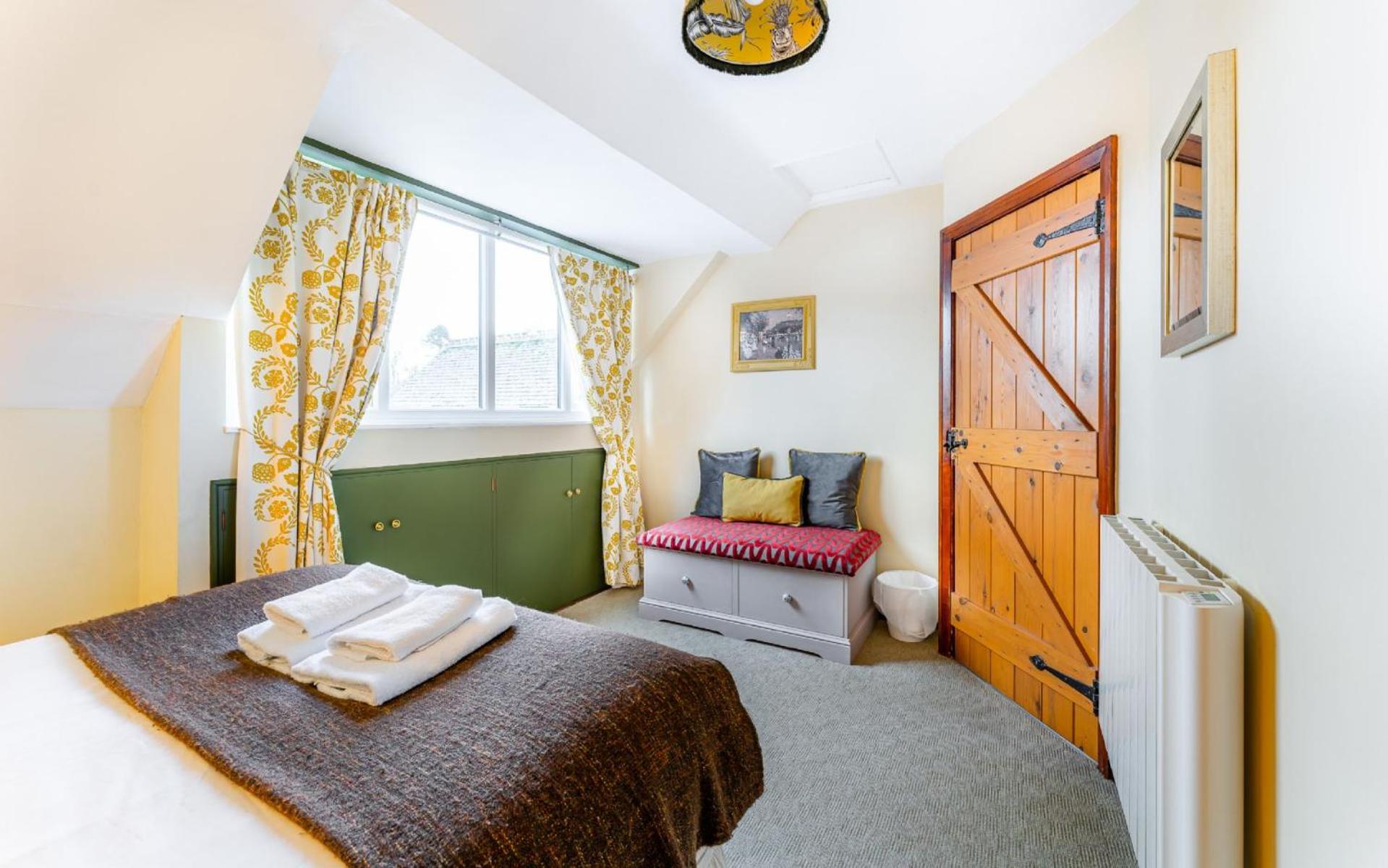 Curlew Close Cottage