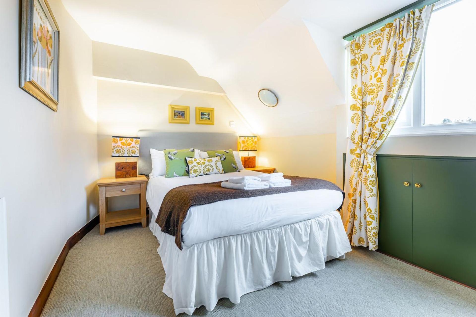 Curlew Close Cottage
