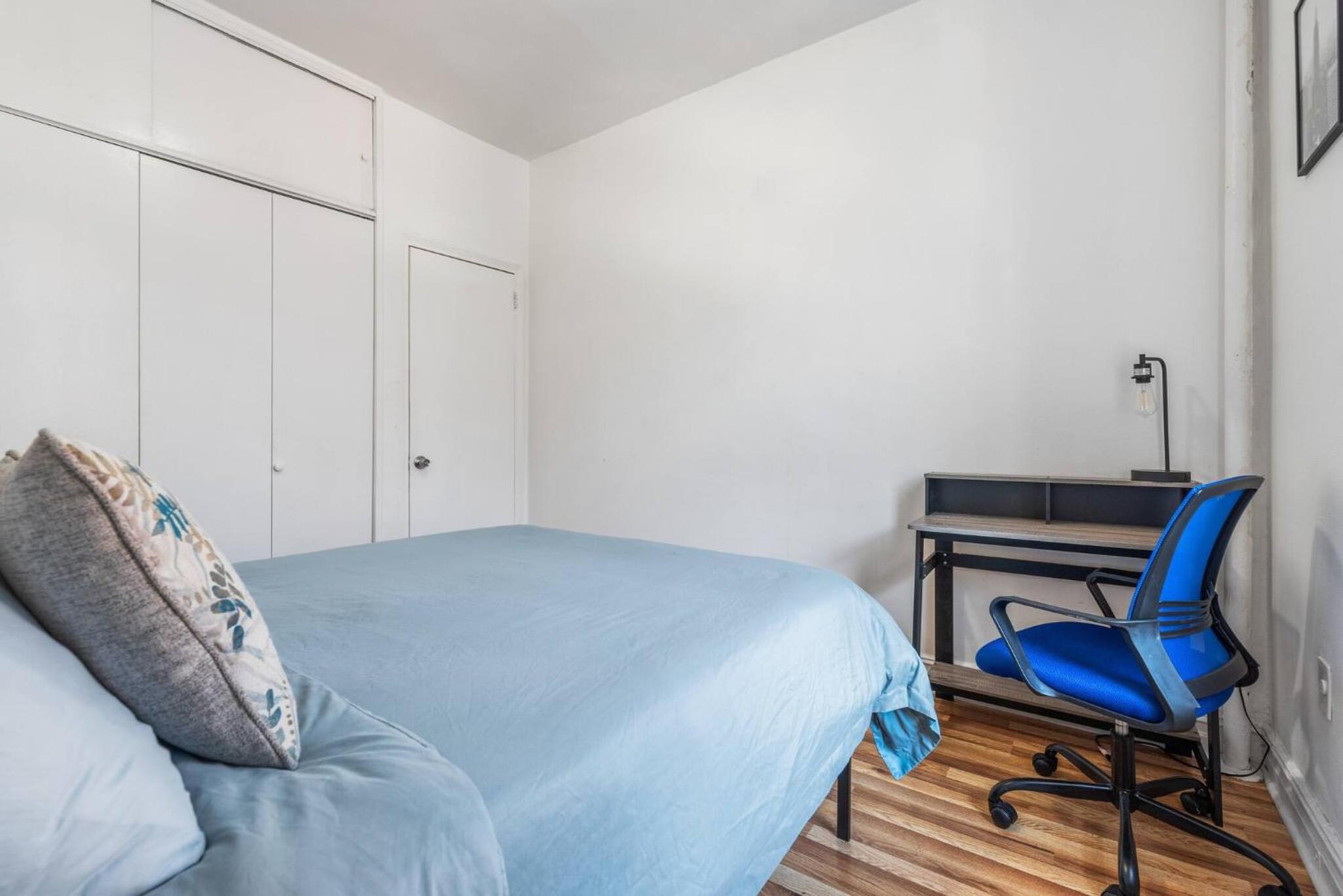 Lovely 2-bedroom Renovated midtown West