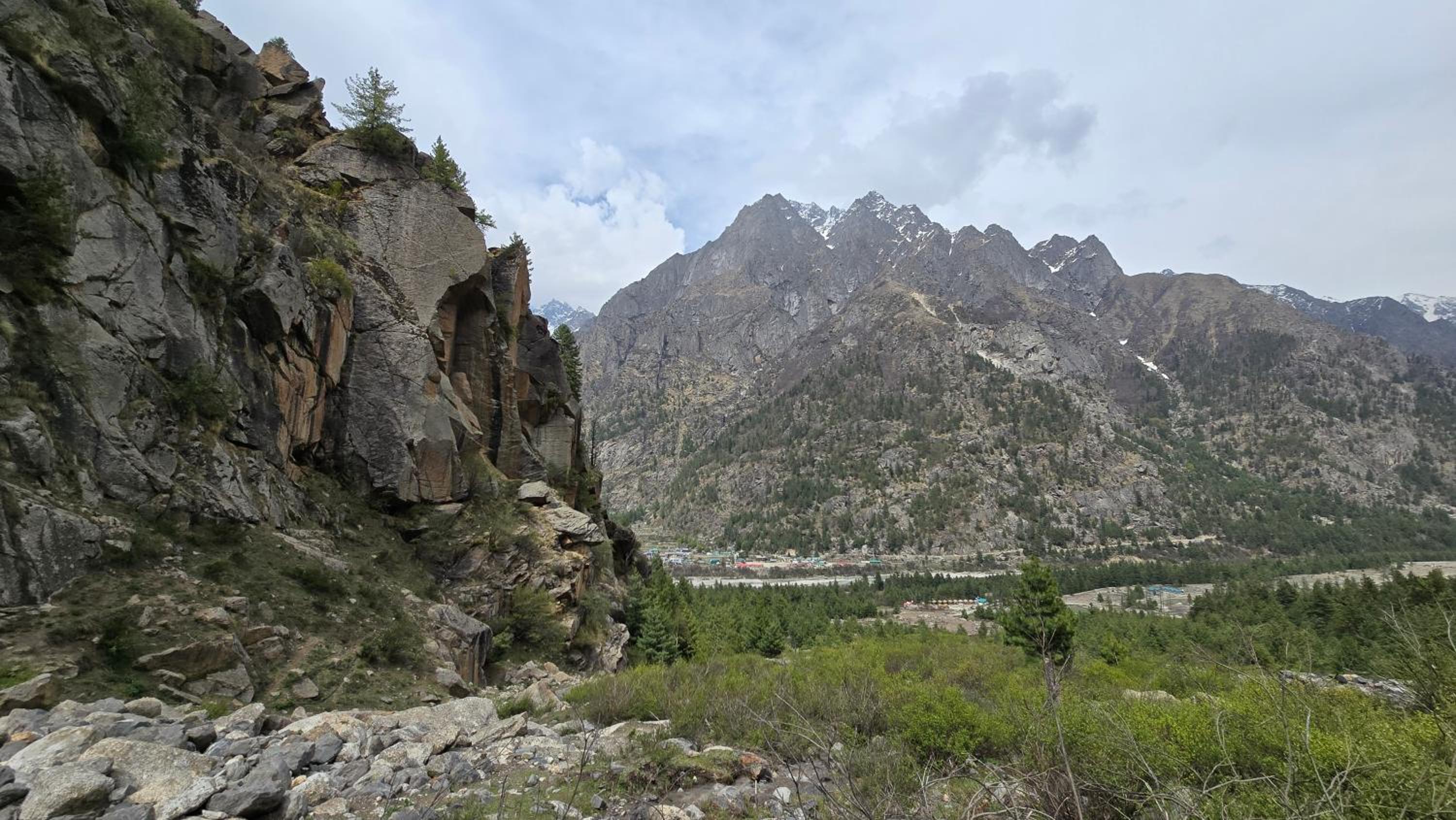 Sangla Valley Camping