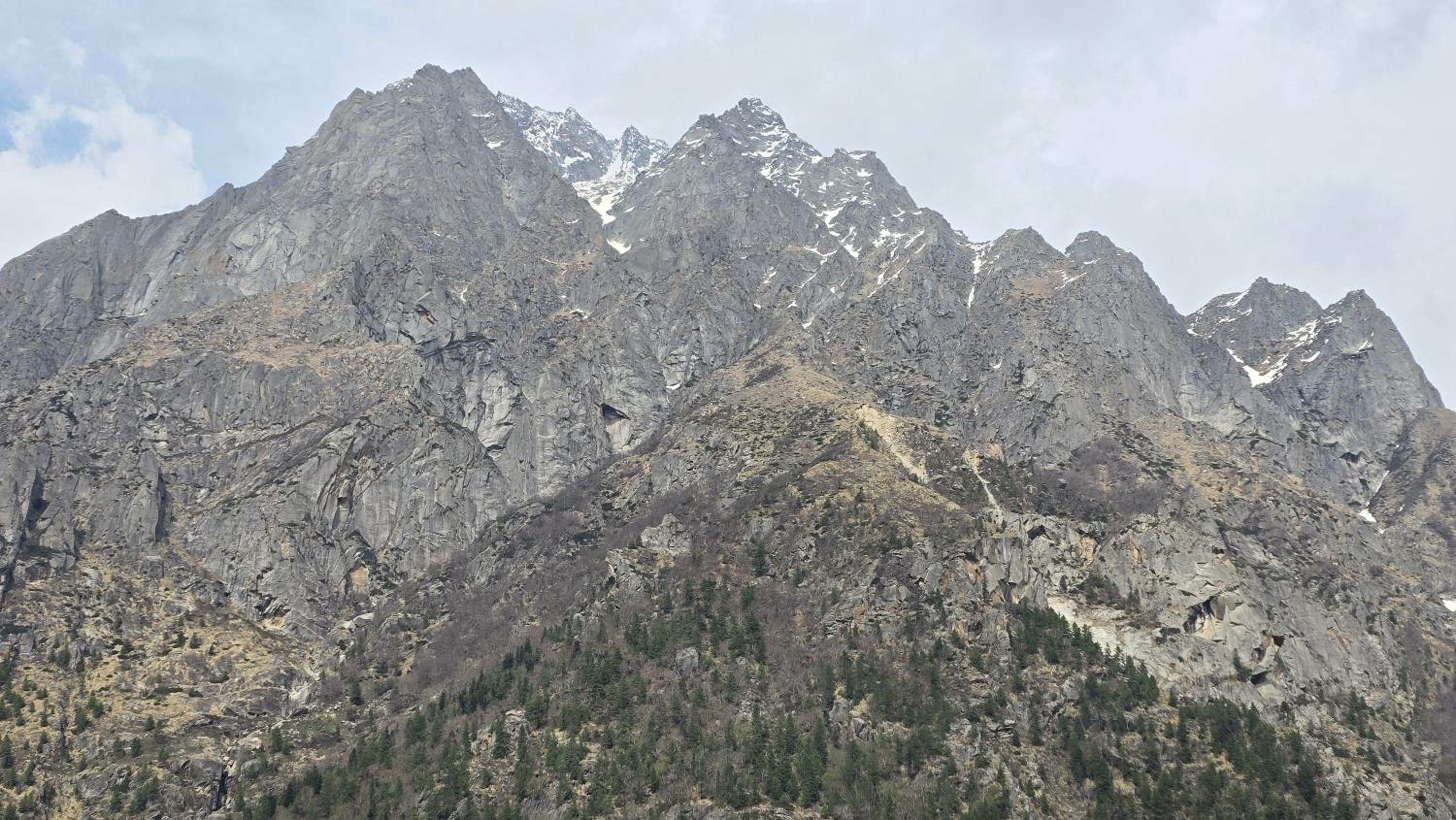 Sangla Valley Camping