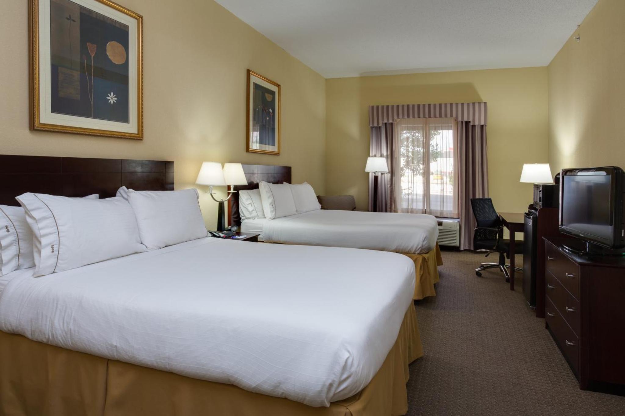 Sebring Vacations - Holiday Inn Express Suites Sebring, an IHG Hotel - Property Image 18