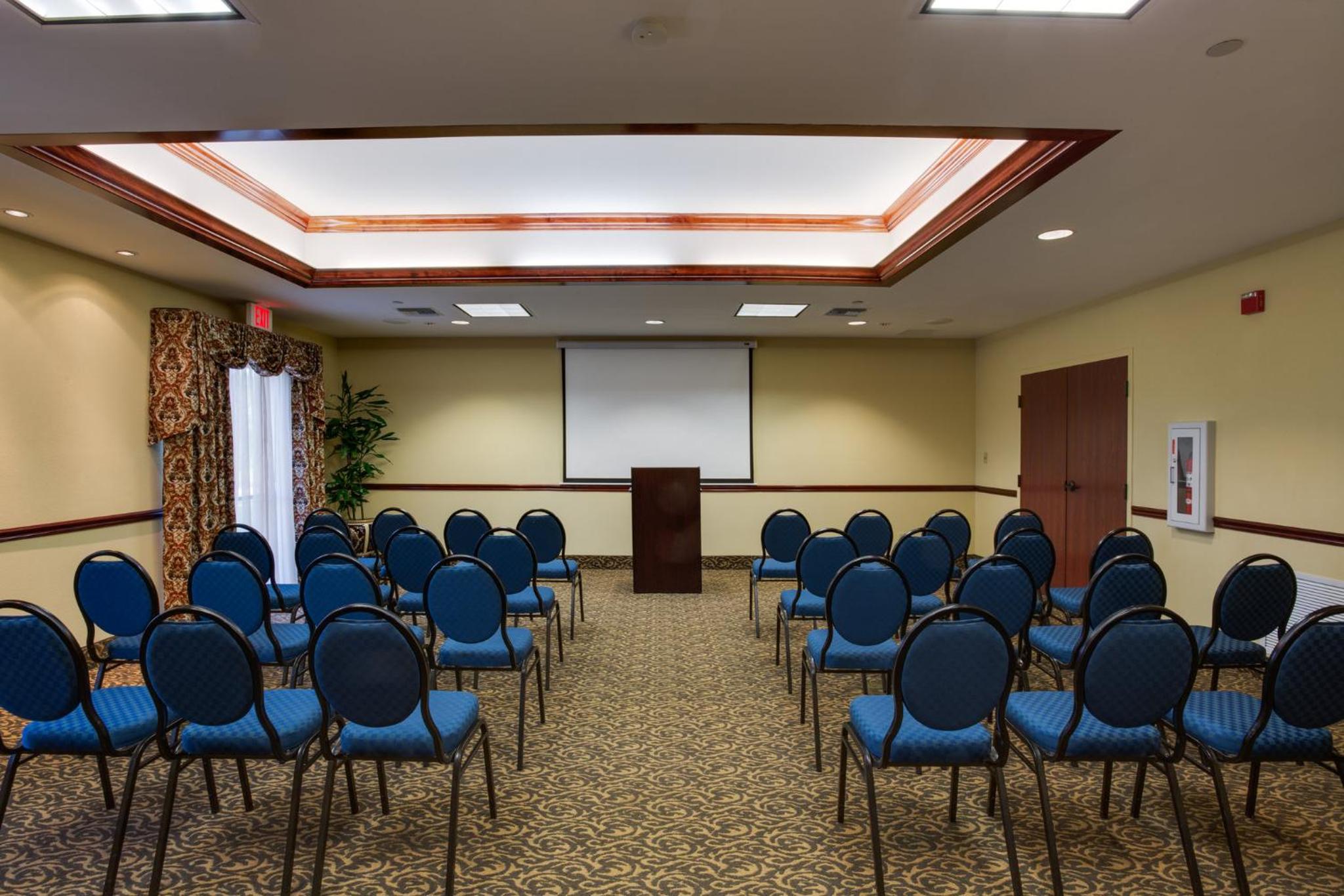 Sebring Vacations - Holiday Inn Express Suites Sebring, an IHG Hotel - Property Image 45