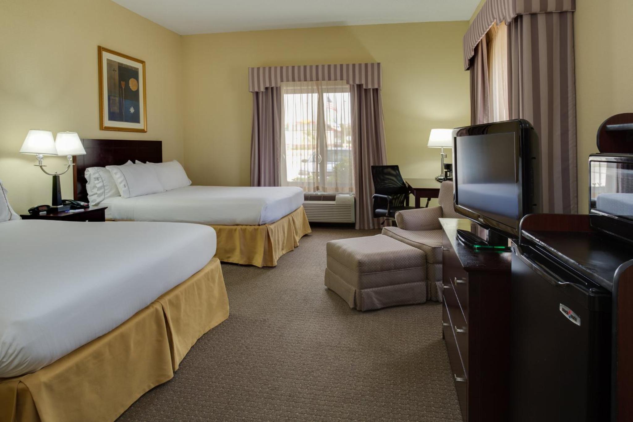 Sebring Vacations - Holiday Inn Express Suites Sebring, an IHG Hotel - Property Image 11