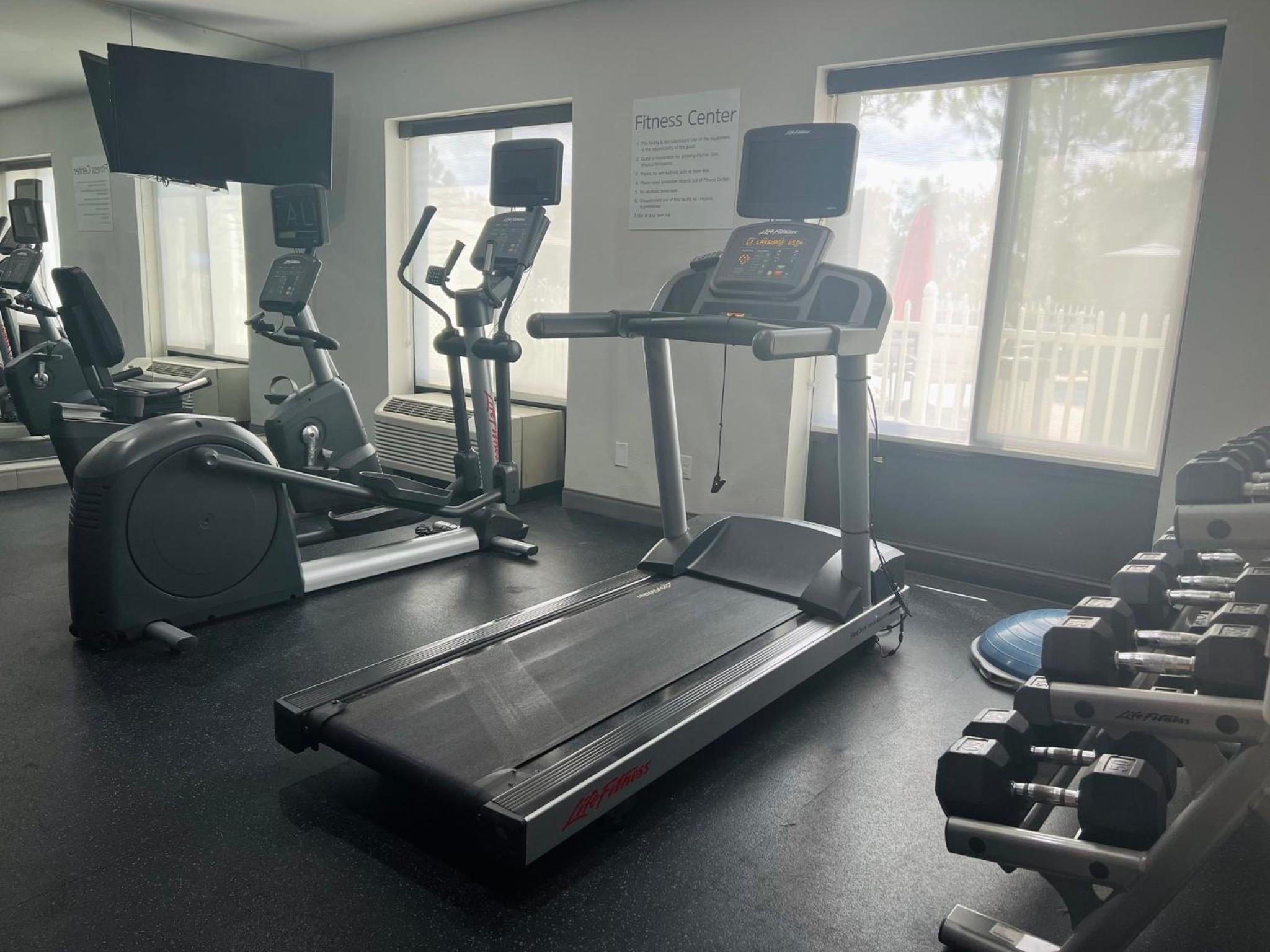 Sebring Vacations - Holiday Inn Express Suites Sebring, an IHG Hotel - Property Image 47