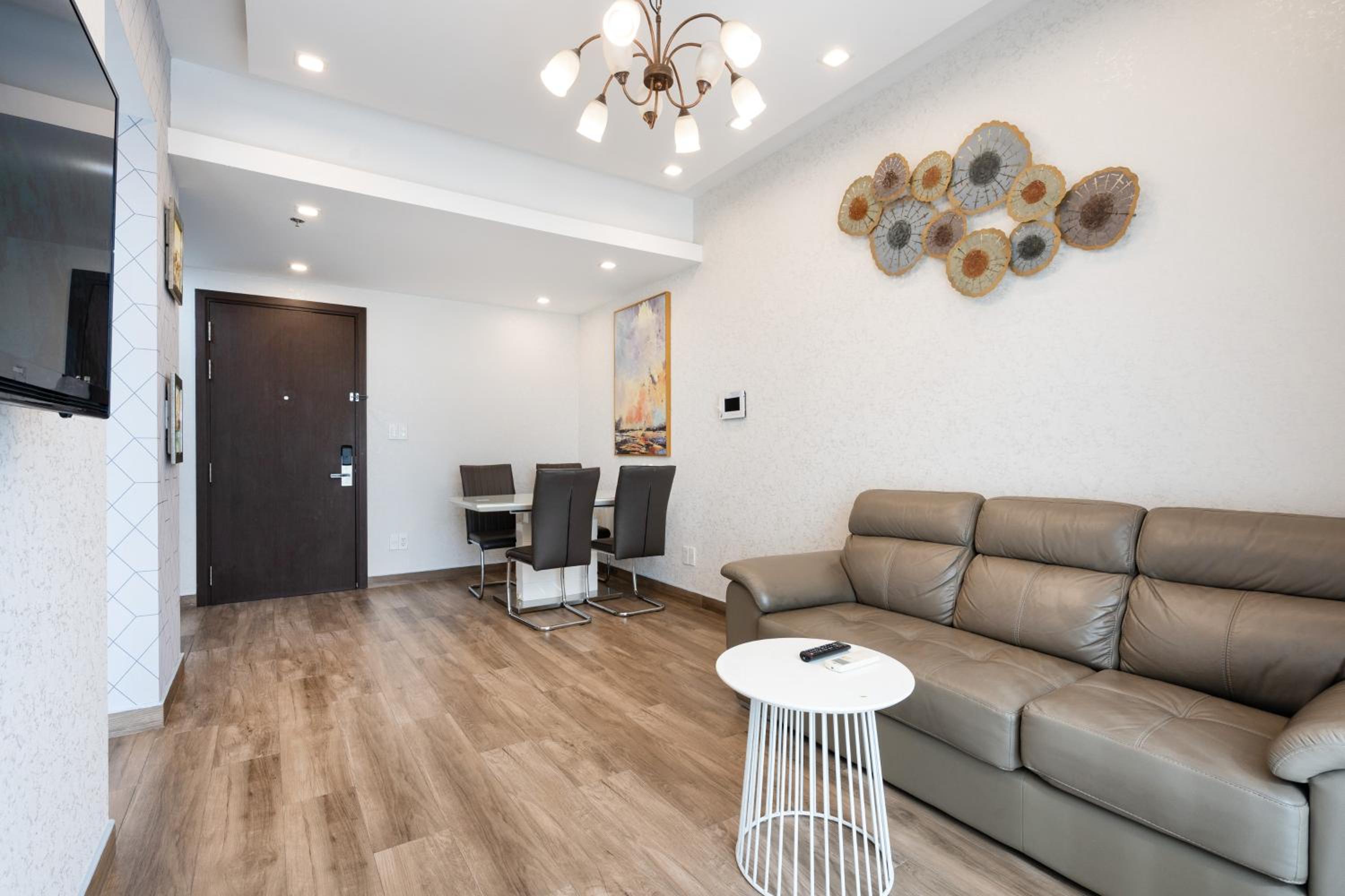 Double E SaiGon Apartment
