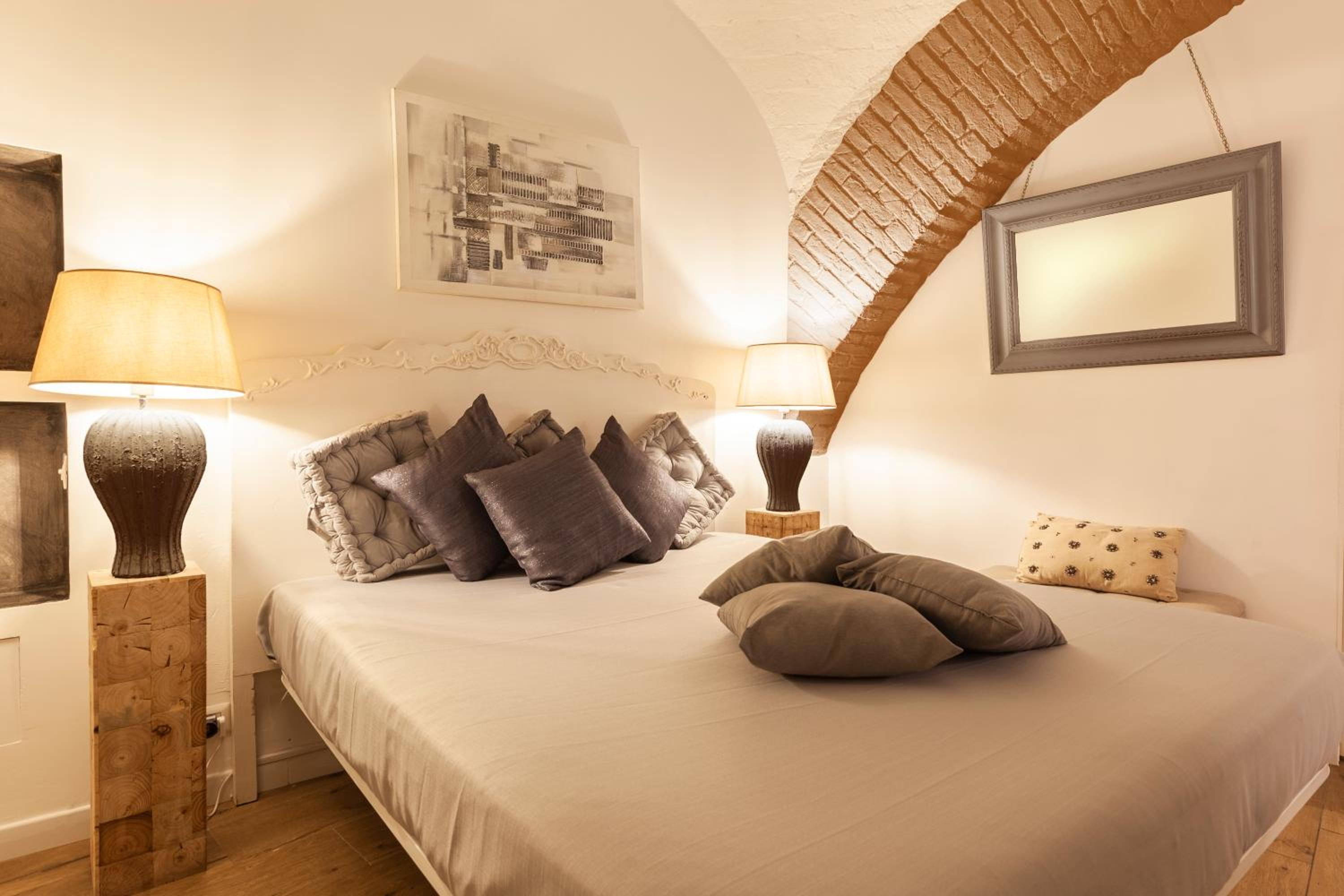 Campo dei Fiori Historic Apartment photo 4