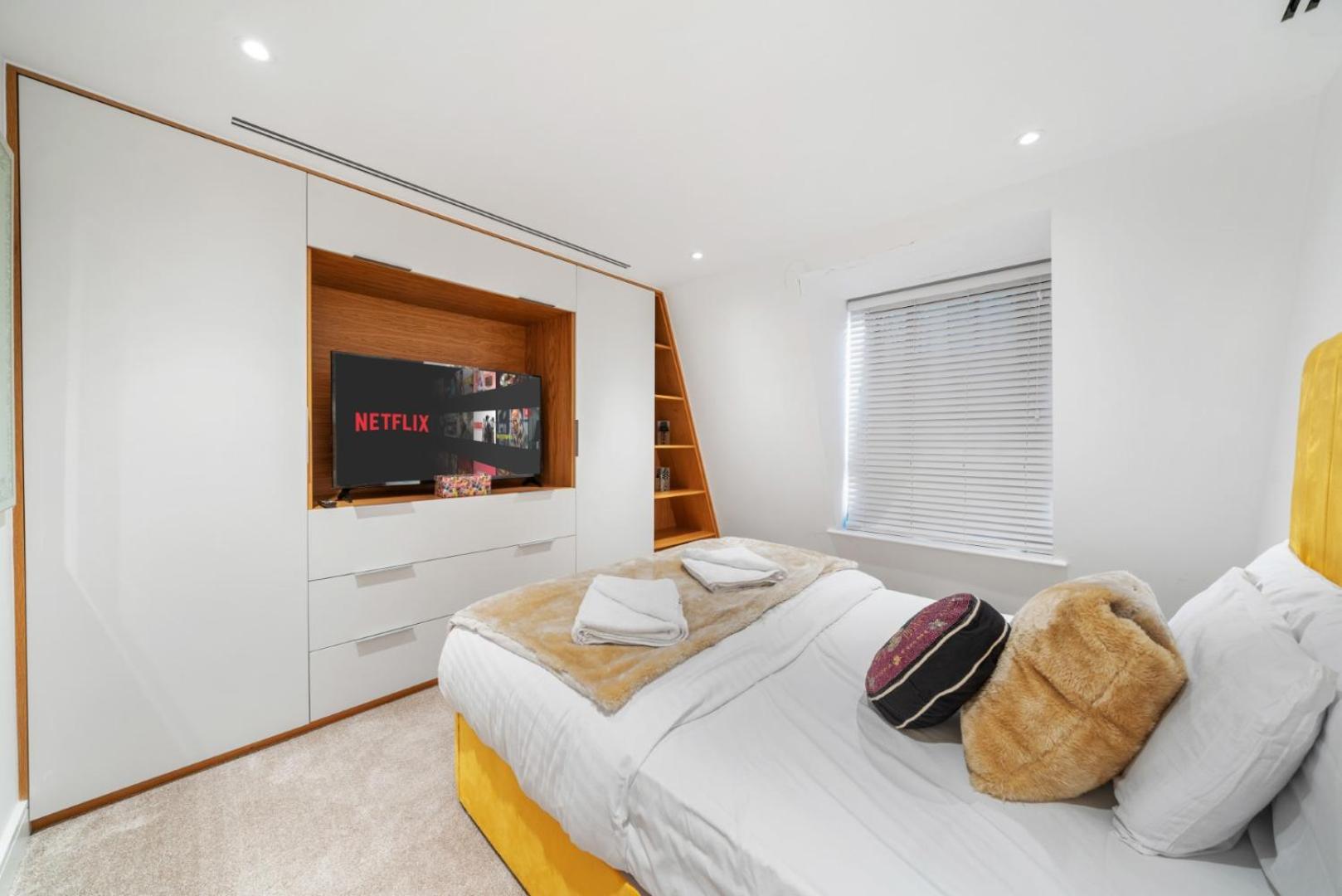 Marble Arch Luxury 3-Bedroom Penthouse Haven 73