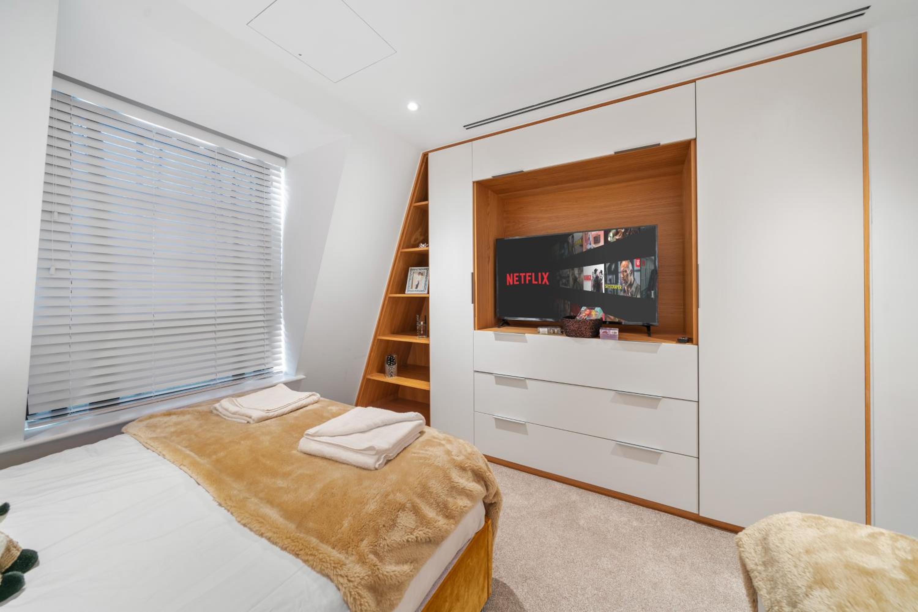 Marble Arch Luxury 3-Bedroom Penthouse Haven 73