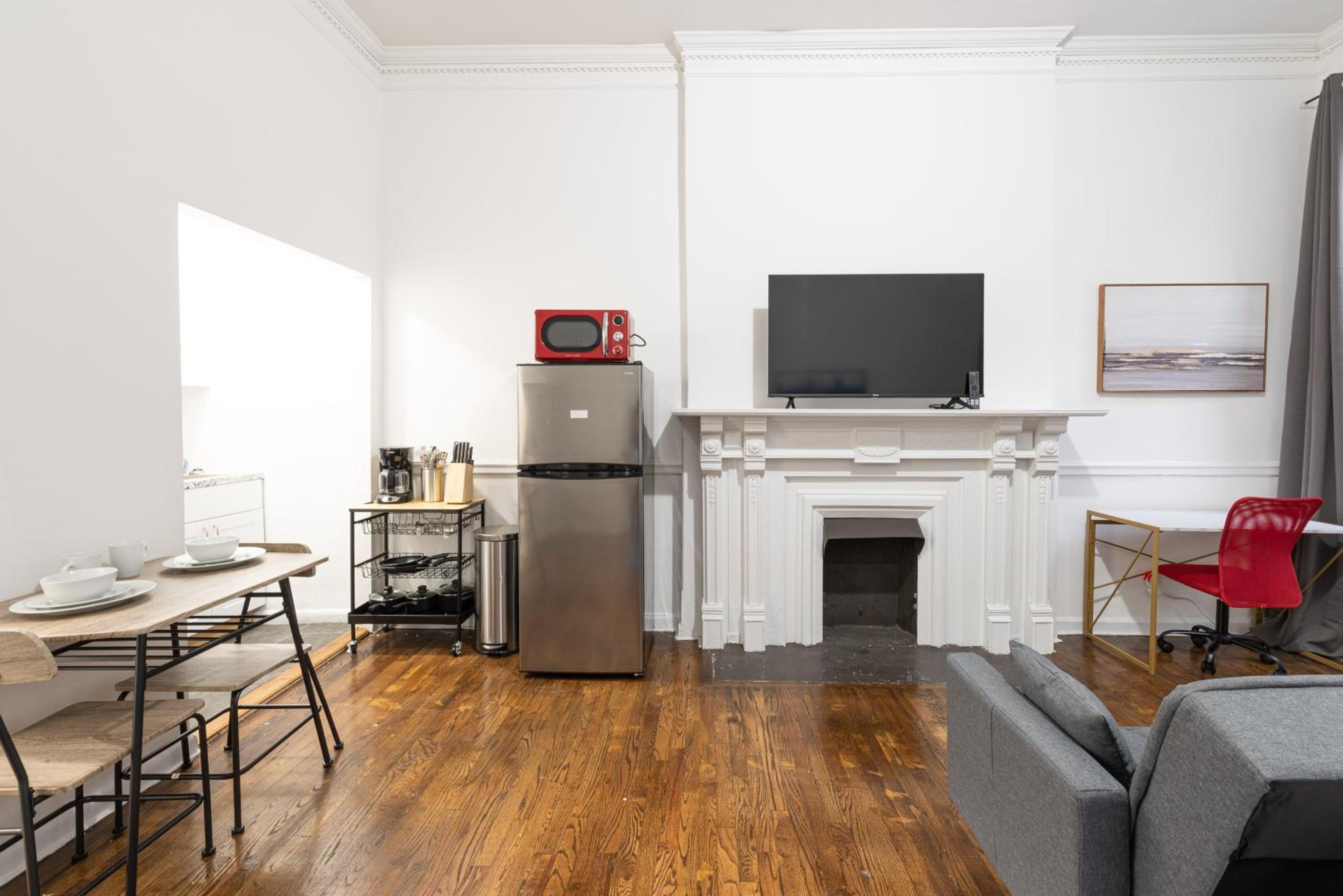 Studio for 2 Heart of Midtown