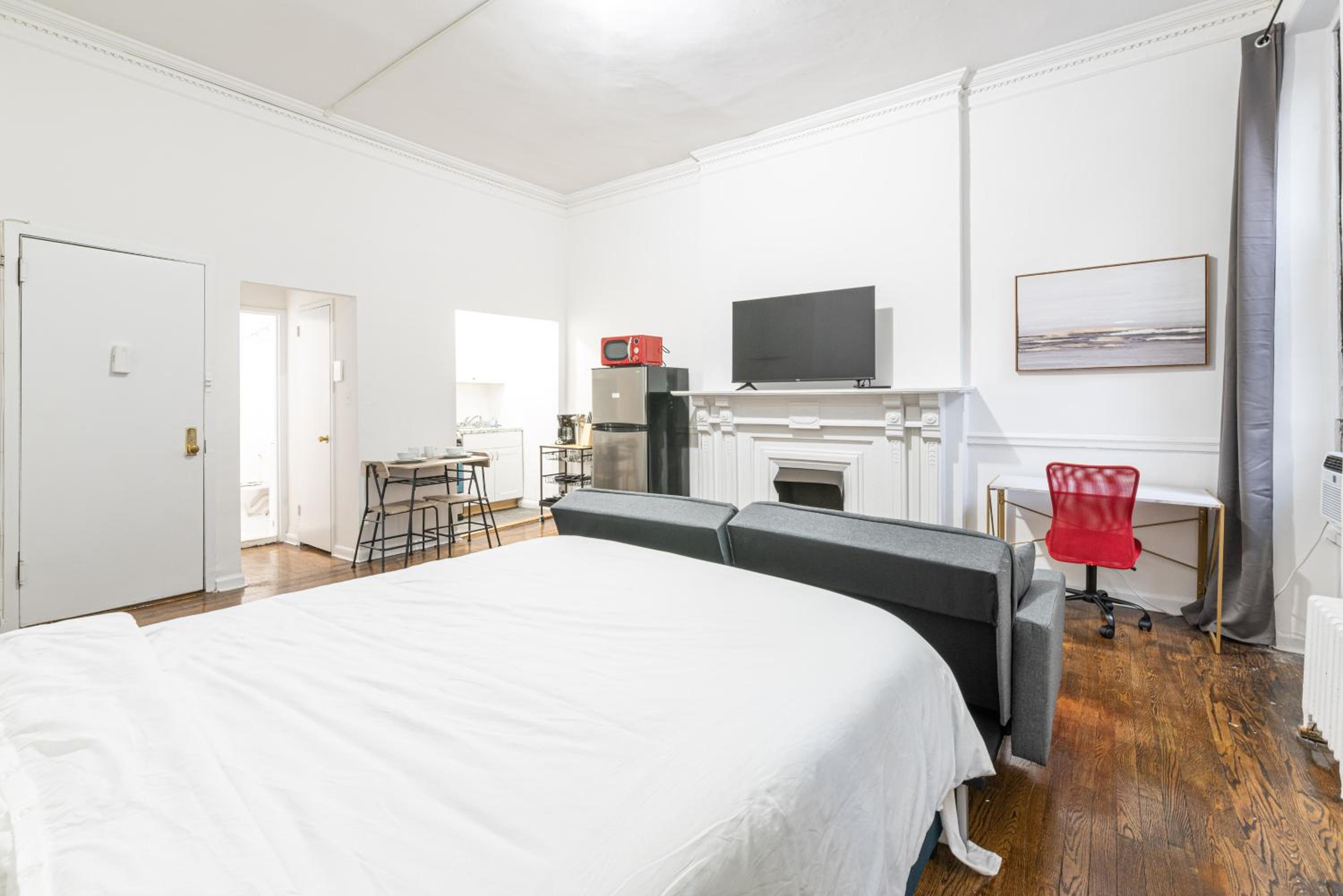 Studio for 2 Heart of Midtown
