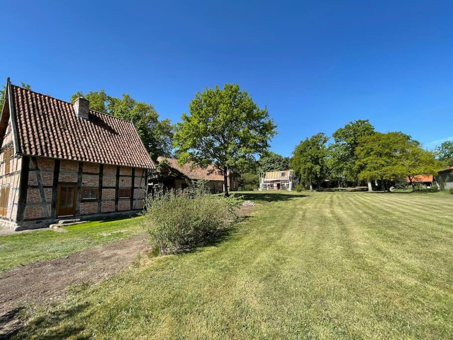 Restaurierter Speicher auf Resthof
