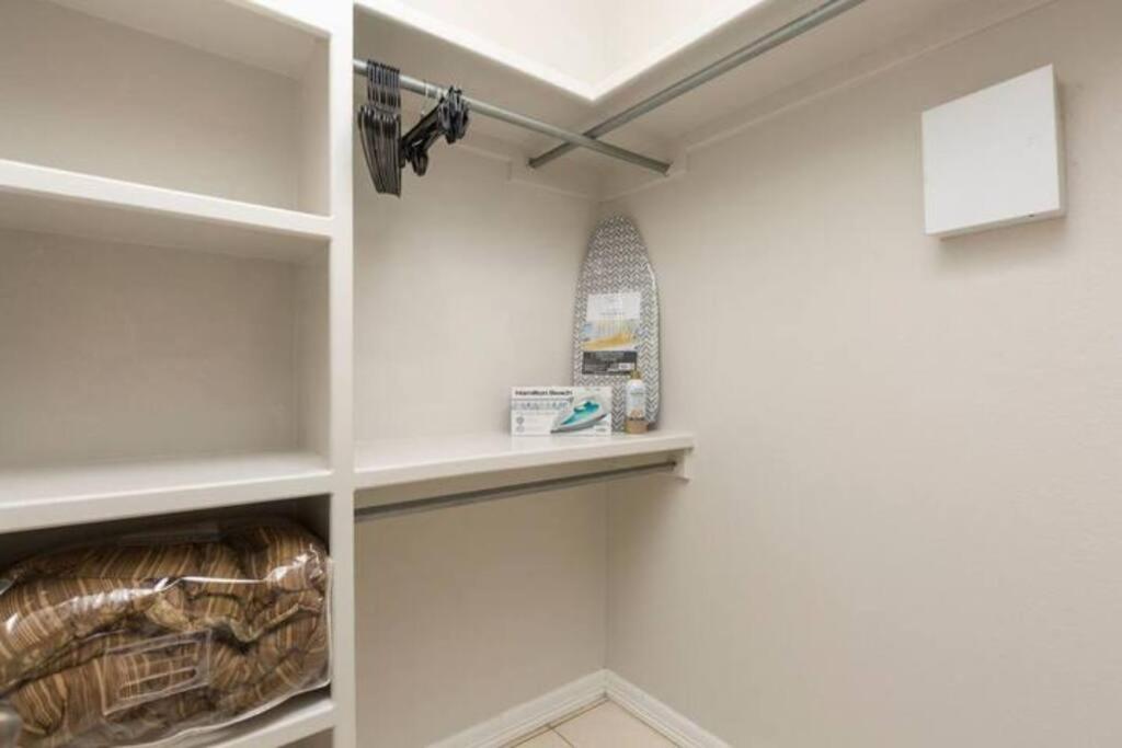 Charming 1 Bedroom Retreat! view 4