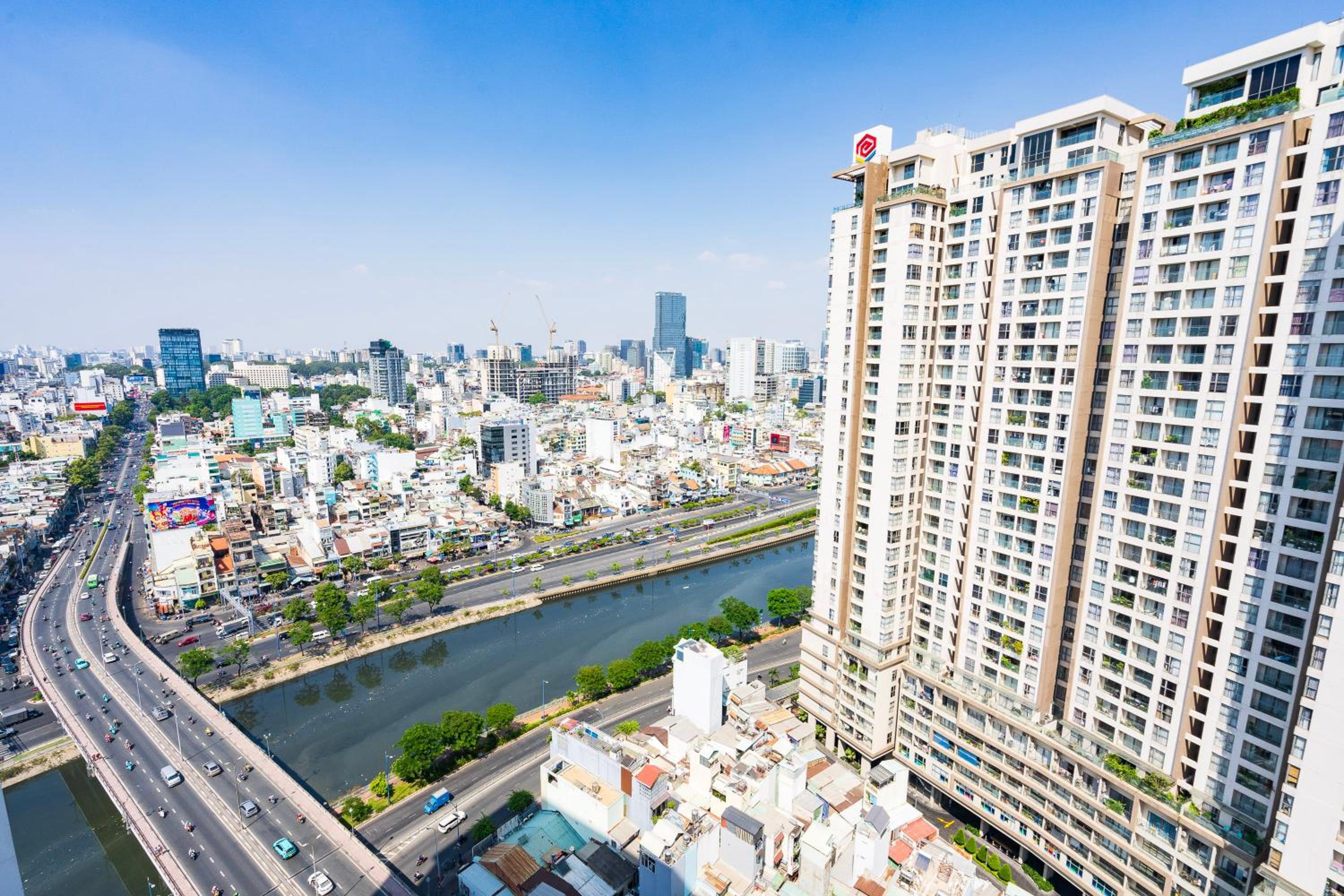 Double E SaiGon Apartment