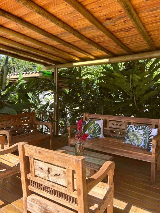 Casa Botânica Camburi - varanda gourmet