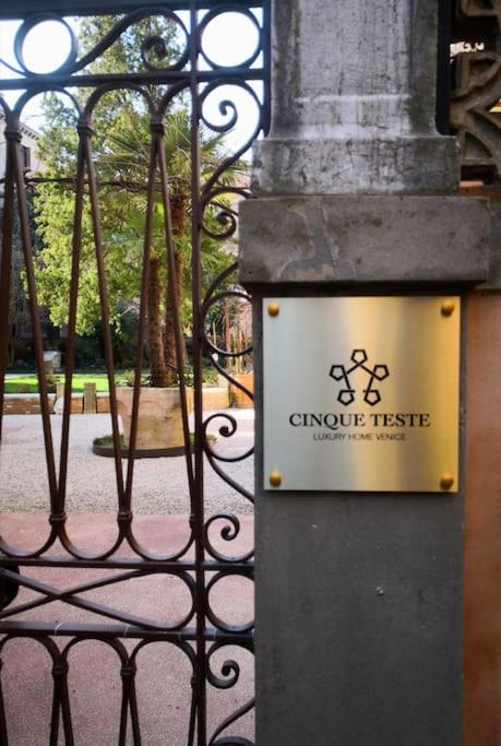 Cinqueteste Luxury Home