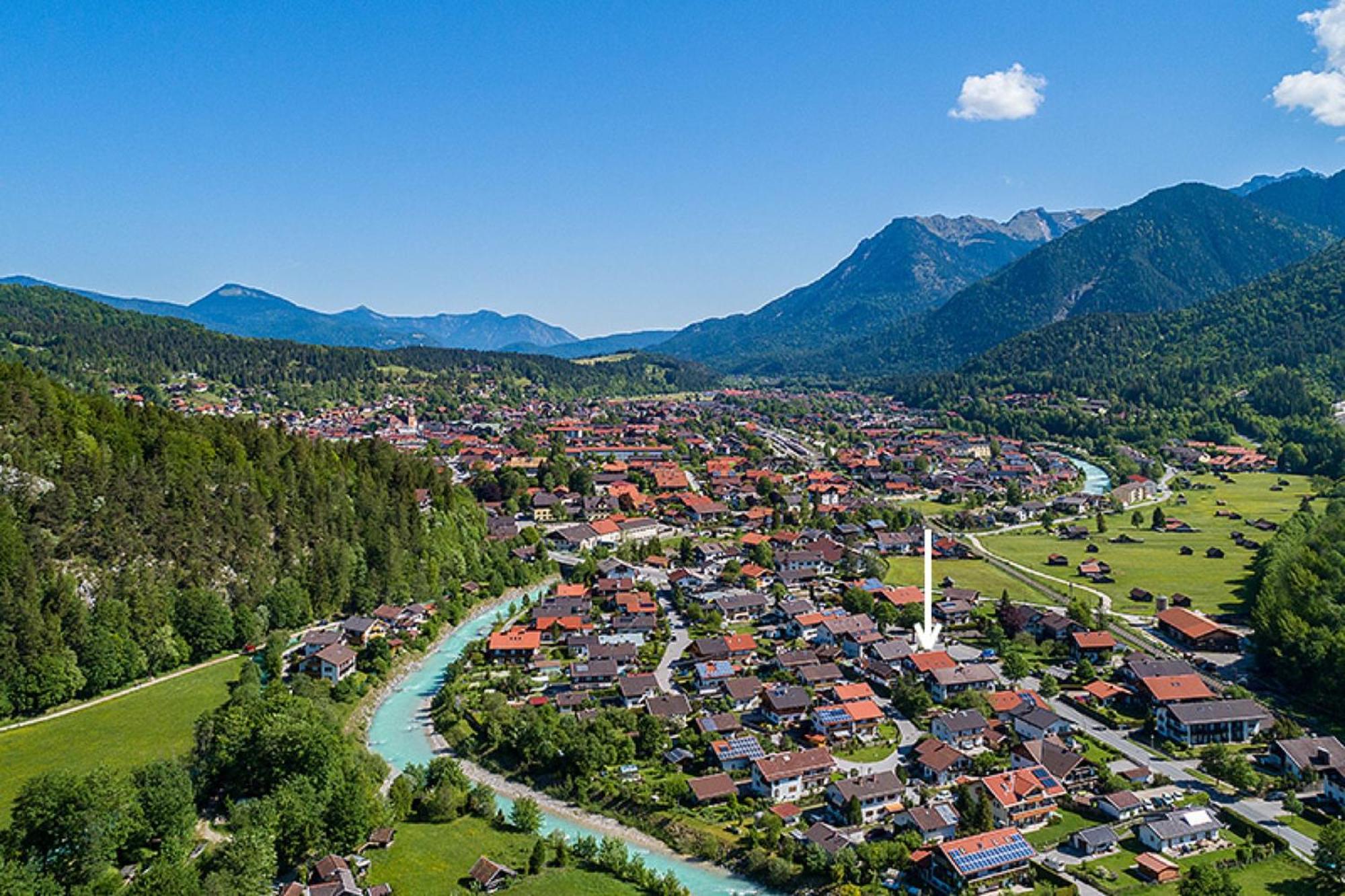 Ferienwohnungen Weiß