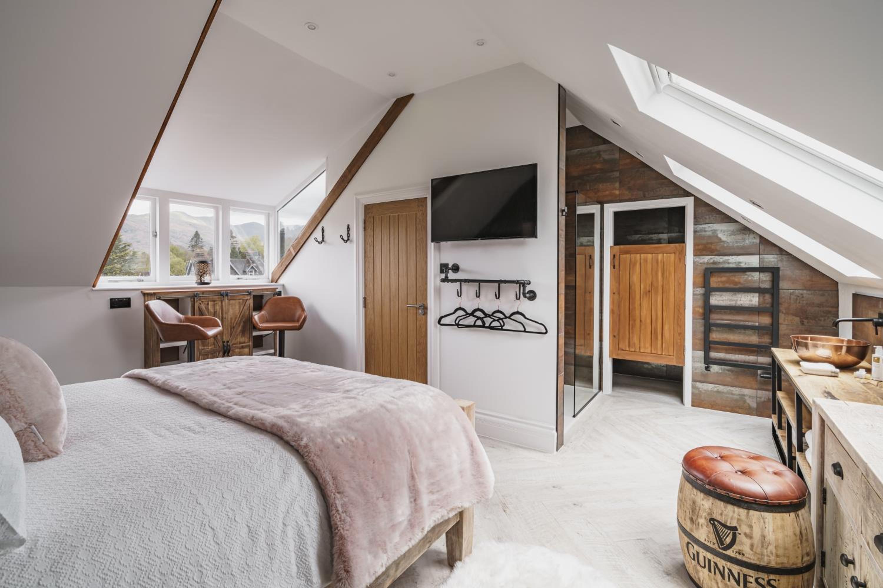 Avalon Luxury Escape- Centre of Ambleside view 4